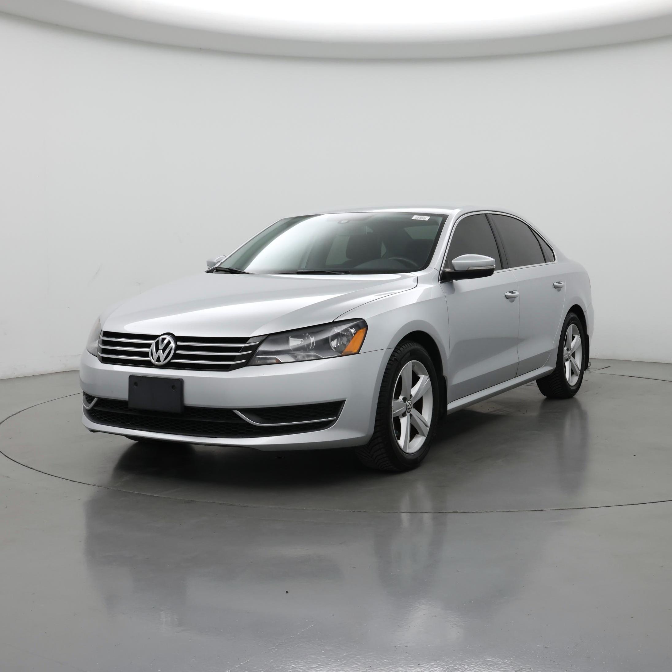 Thumbnail: 2015 Volkswagen Passat - 4