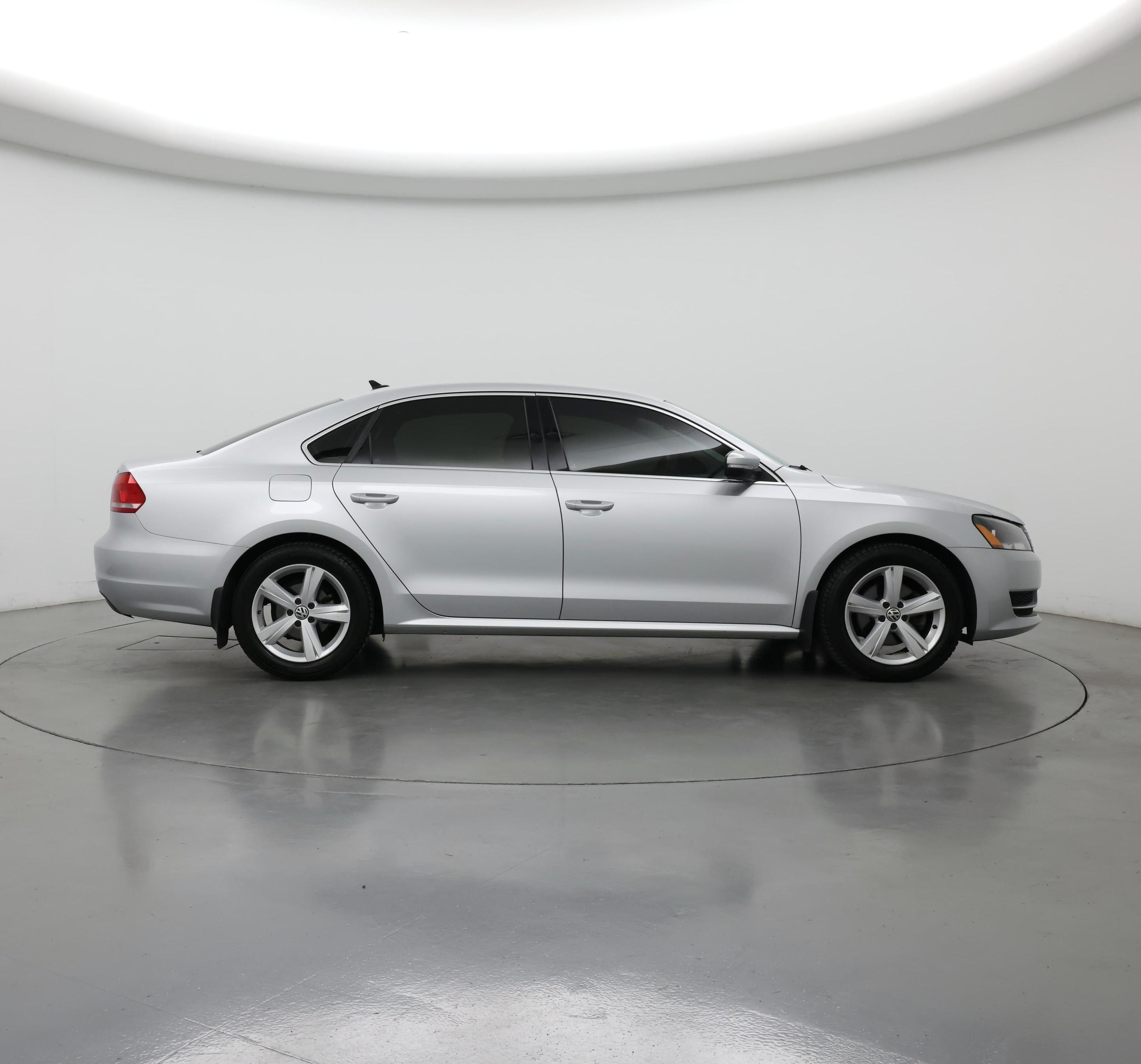 Thumbnail: 2015 Volkswagen Passat - 7