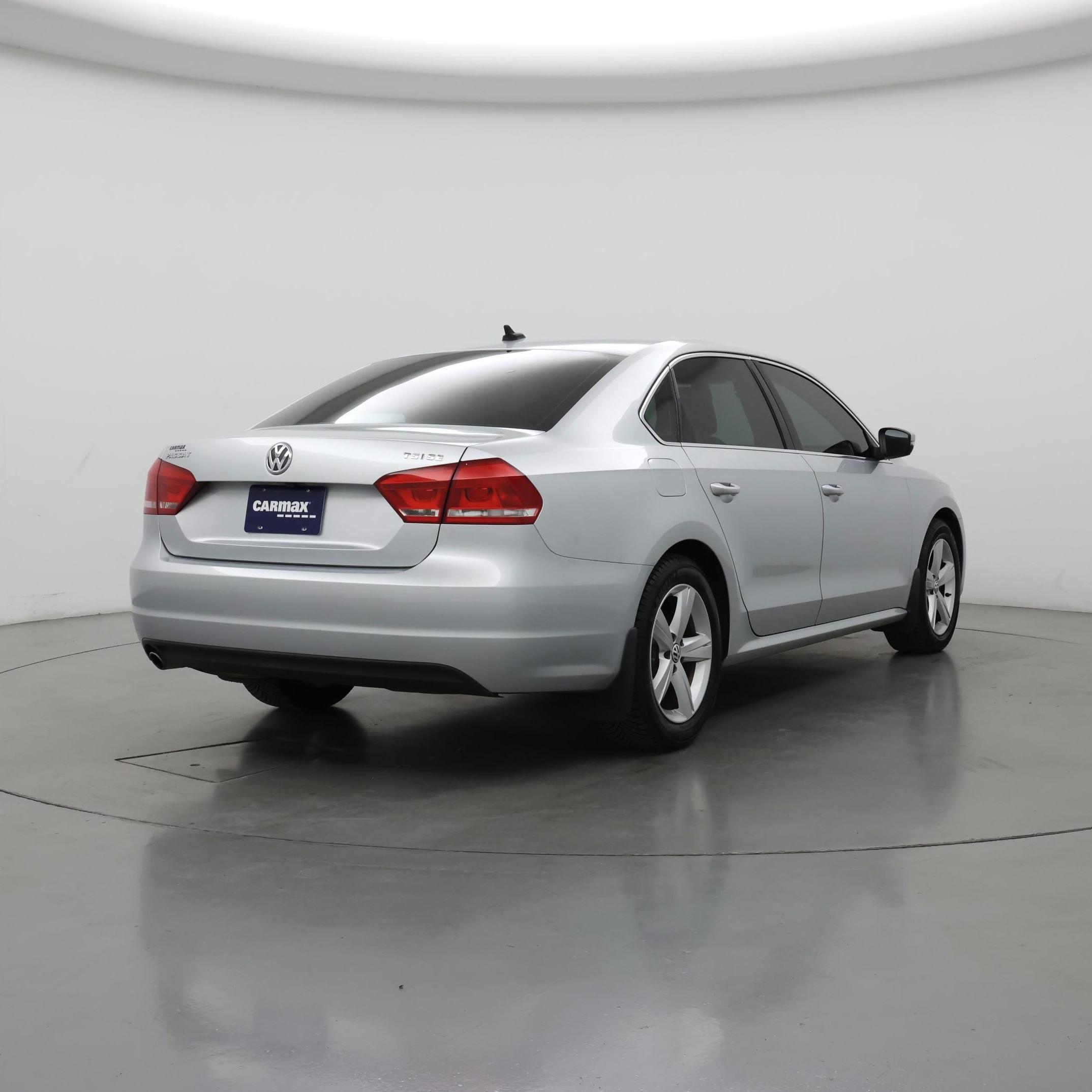 Thumbnail: 2015 Volkswagen Passat - 8