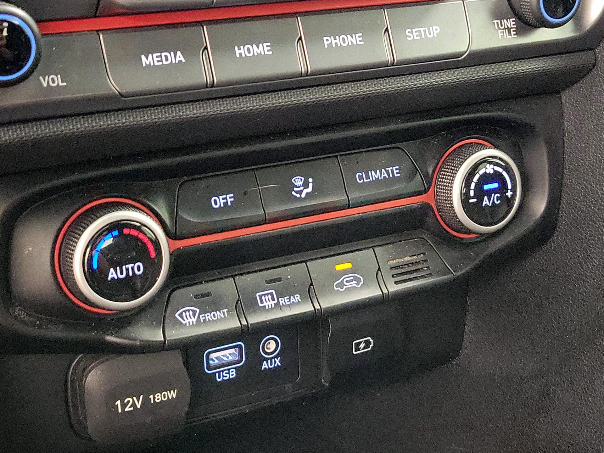 Thumbnail: 2019 Hyundai Veloster - 16