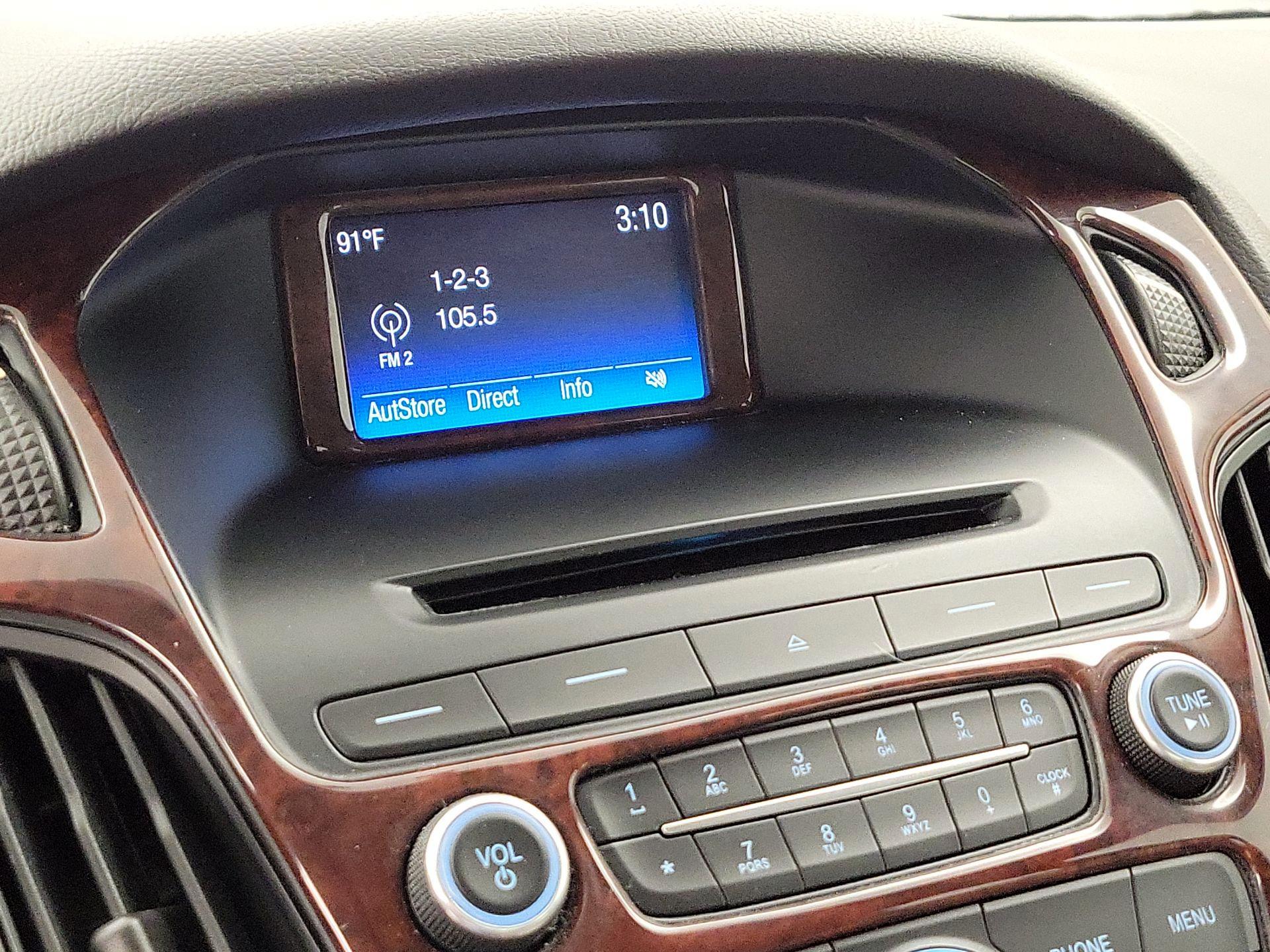 Thumbnail: 2016 Ford Focus - 15