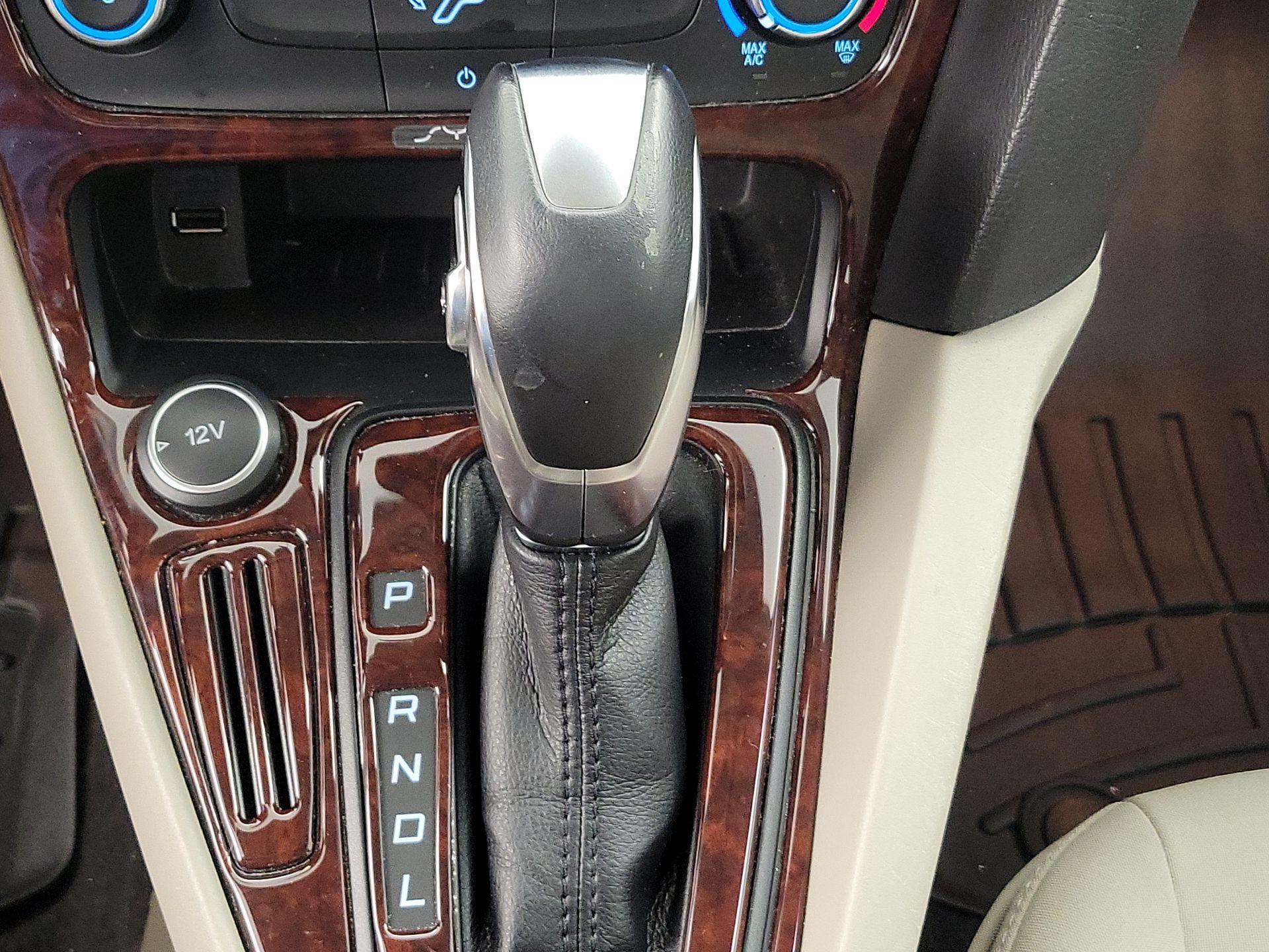 Thumbnail: 2016 Ford Focus - 17