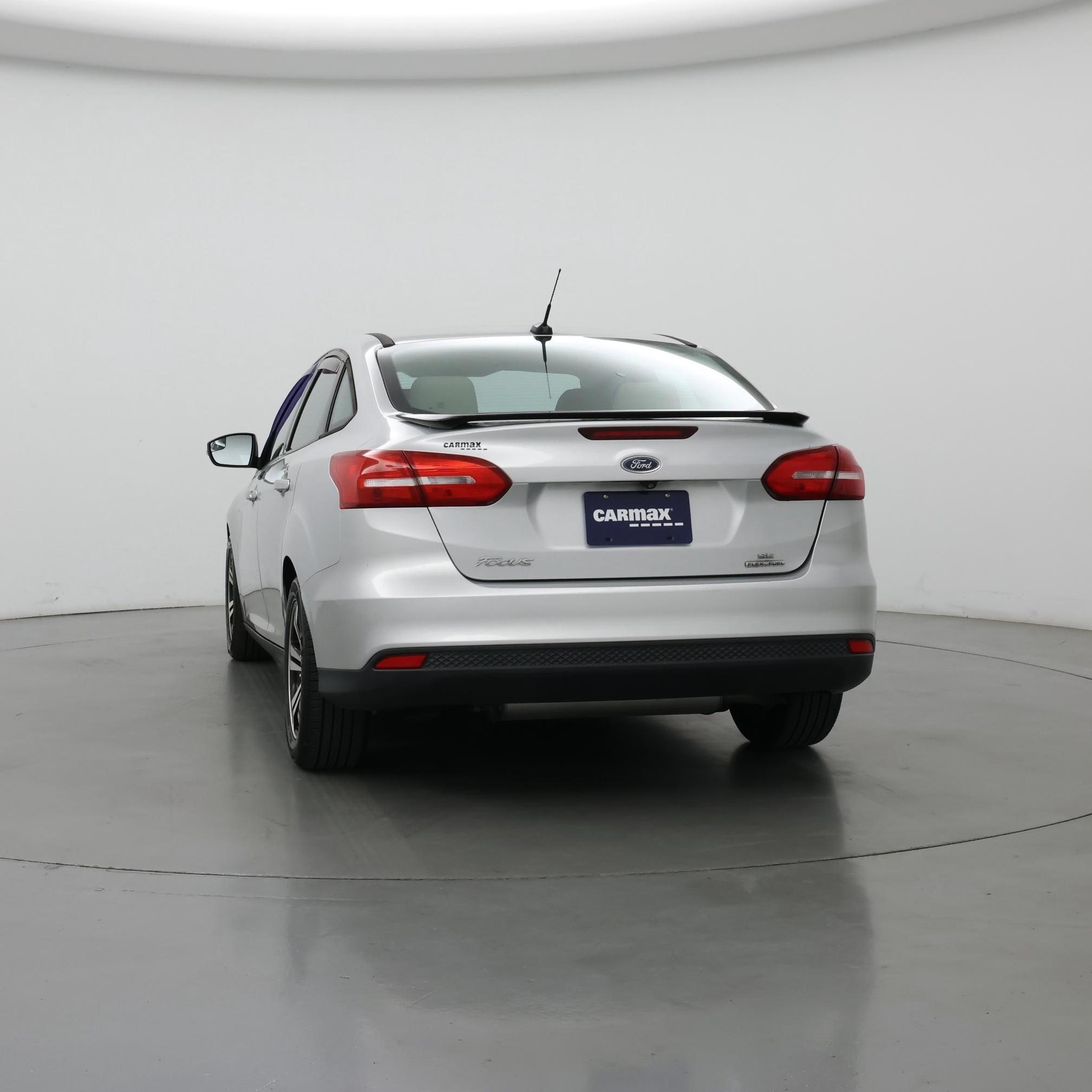 Thumbnail: 2016 Ford Focus - 6