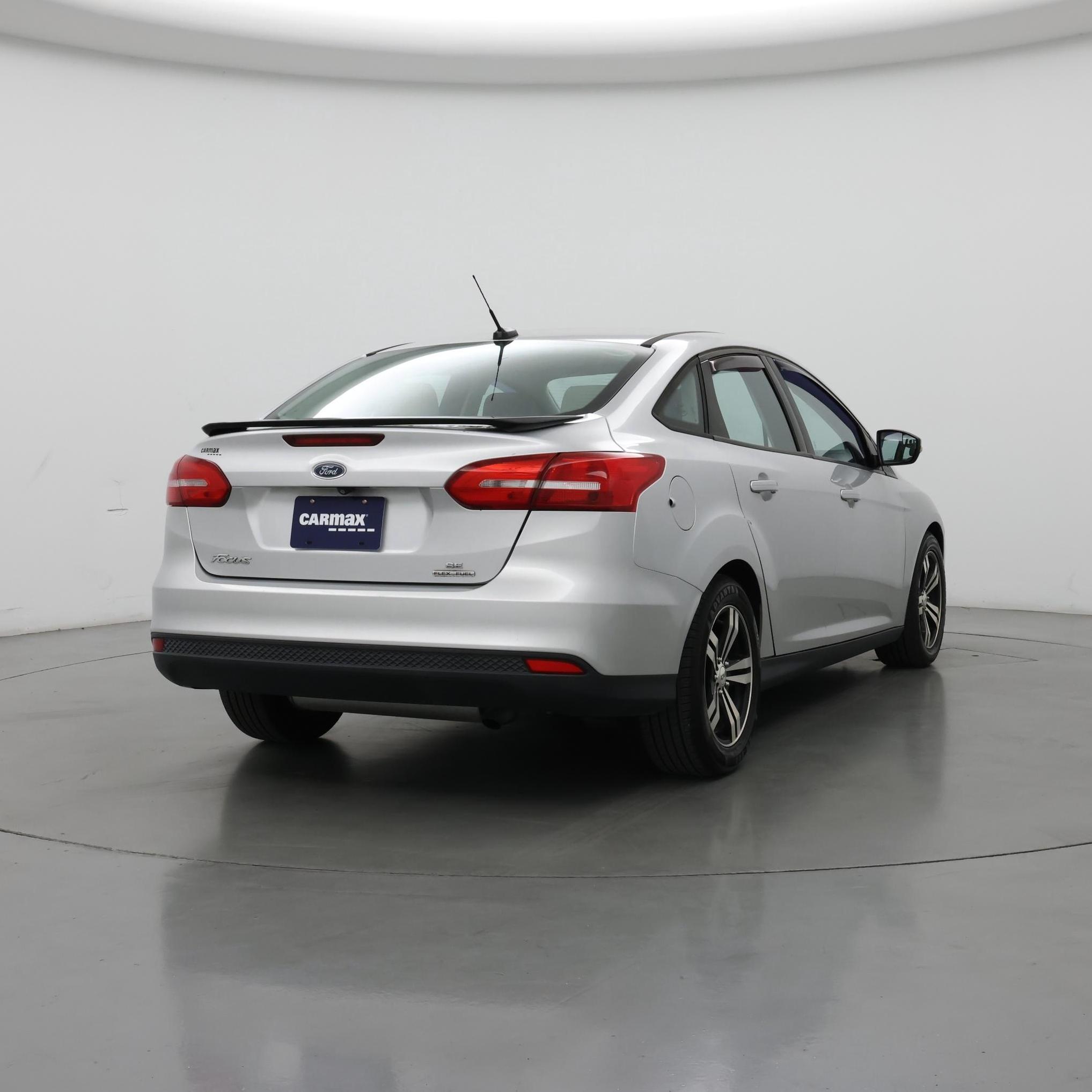 Thumbnail: 2016 Ford Focus - 8