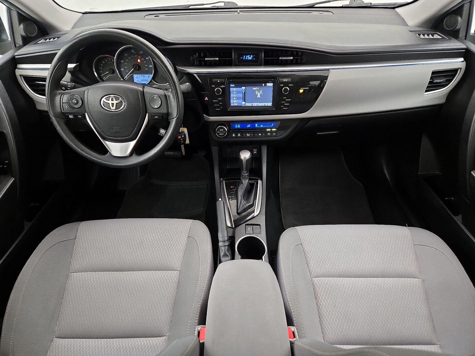 Thumbnail: 2015 Toyota Corolla - 9