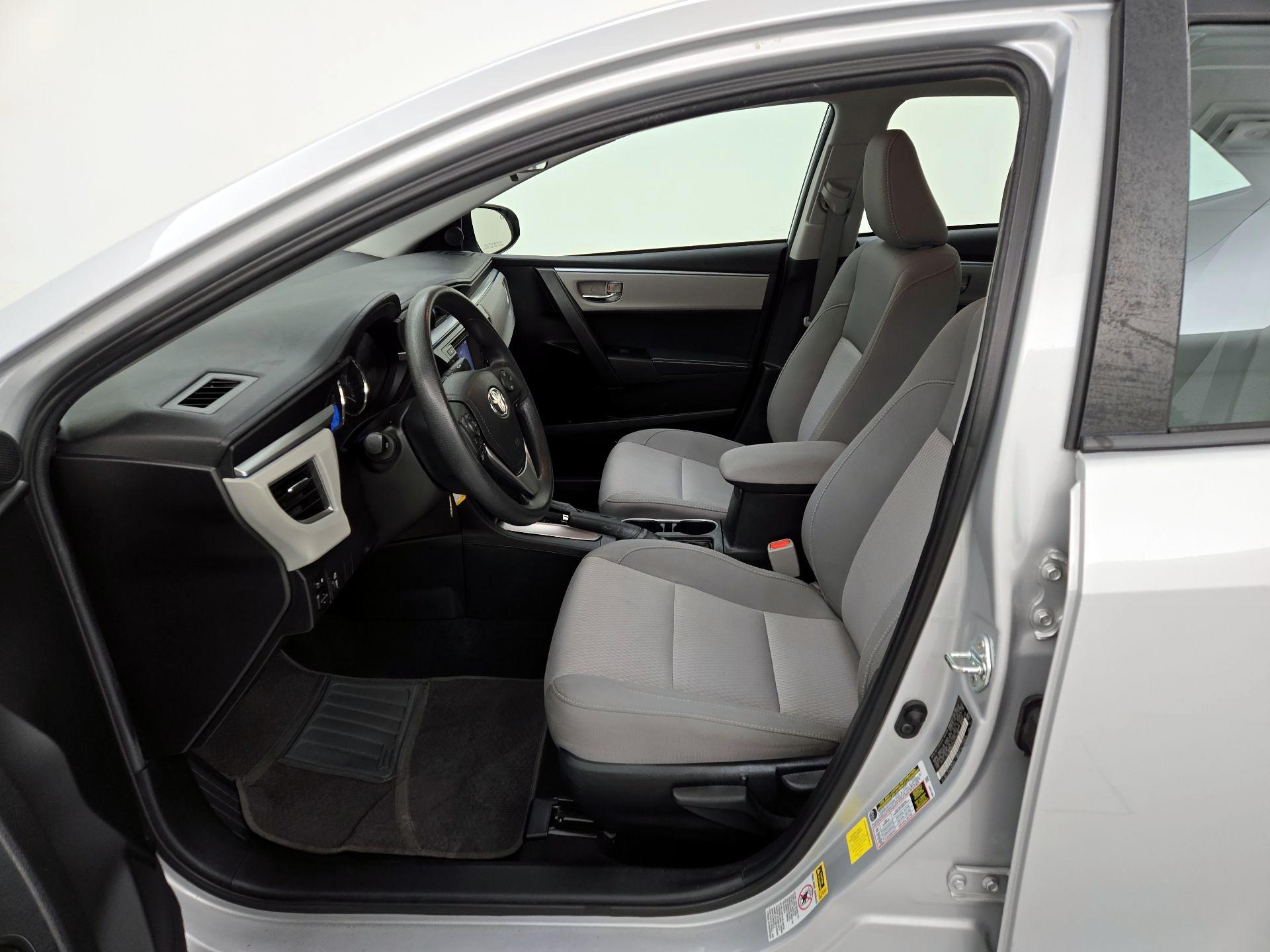 Thumbnail: 2015 Toyota Corolla - 11