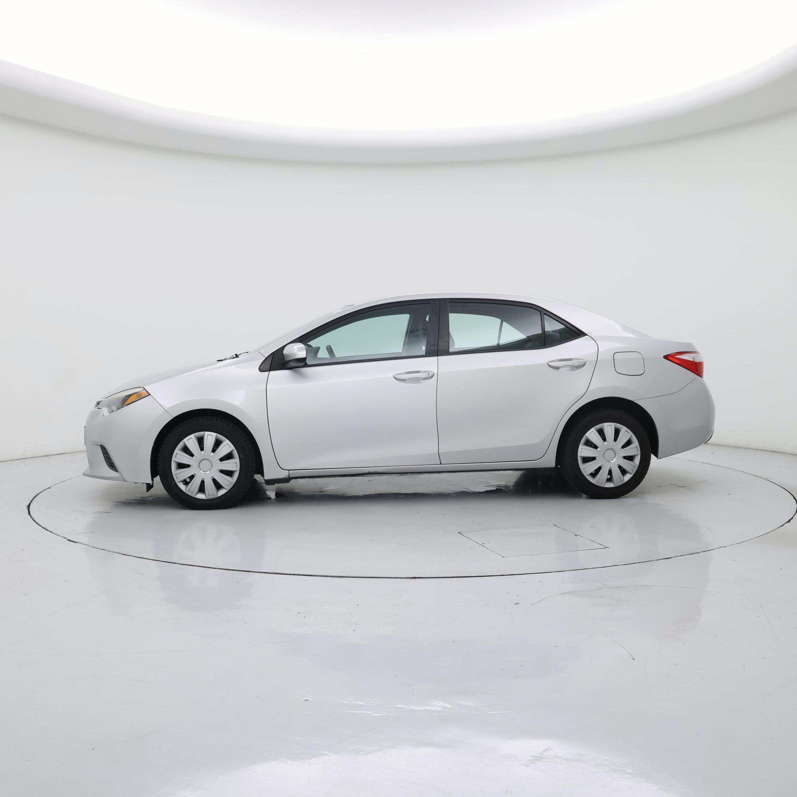 Thumbnail: 2015 Toyota Corolla - 3