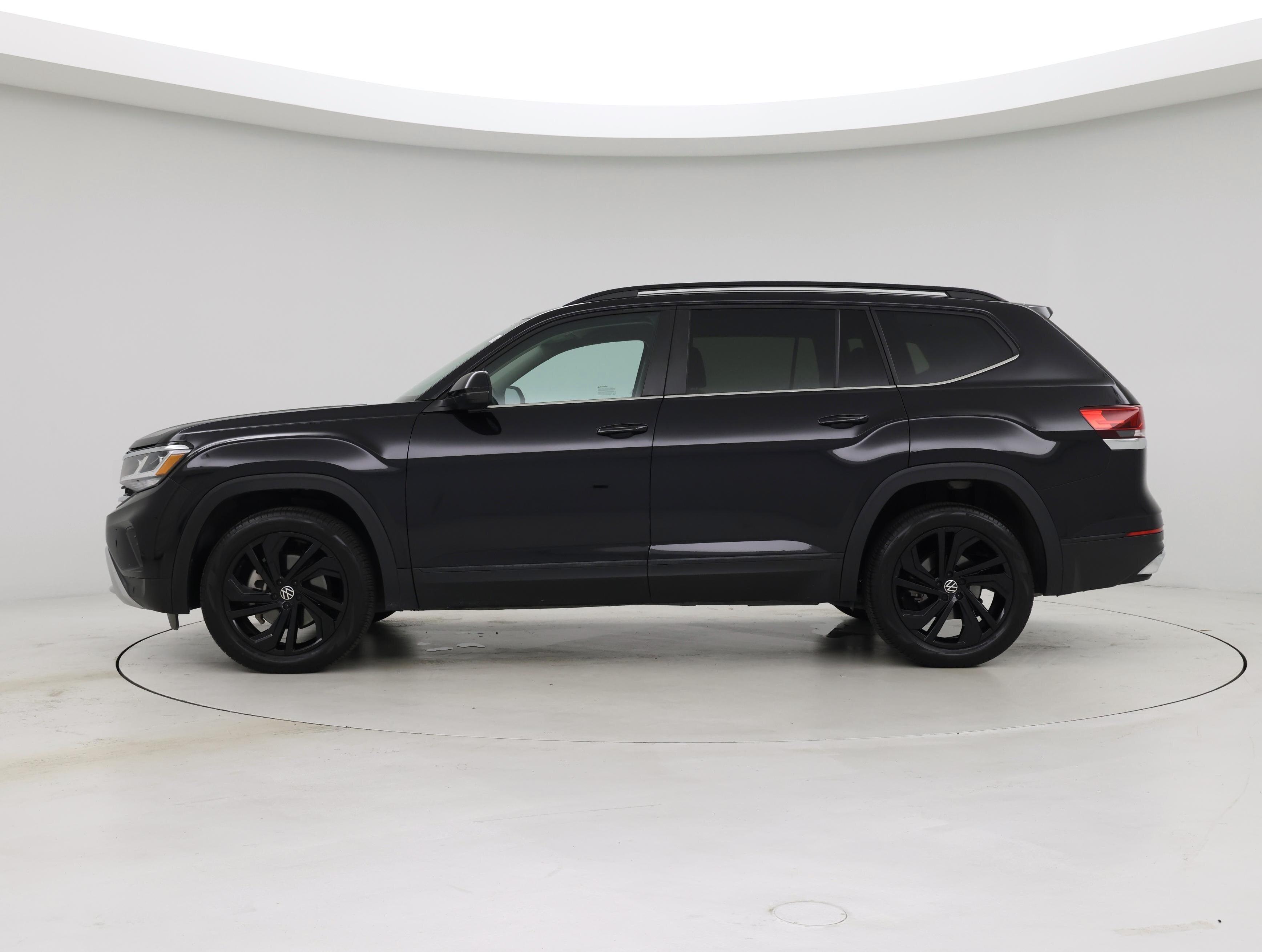 Thumbnail: 2023 Volkswagen Atlas - 3