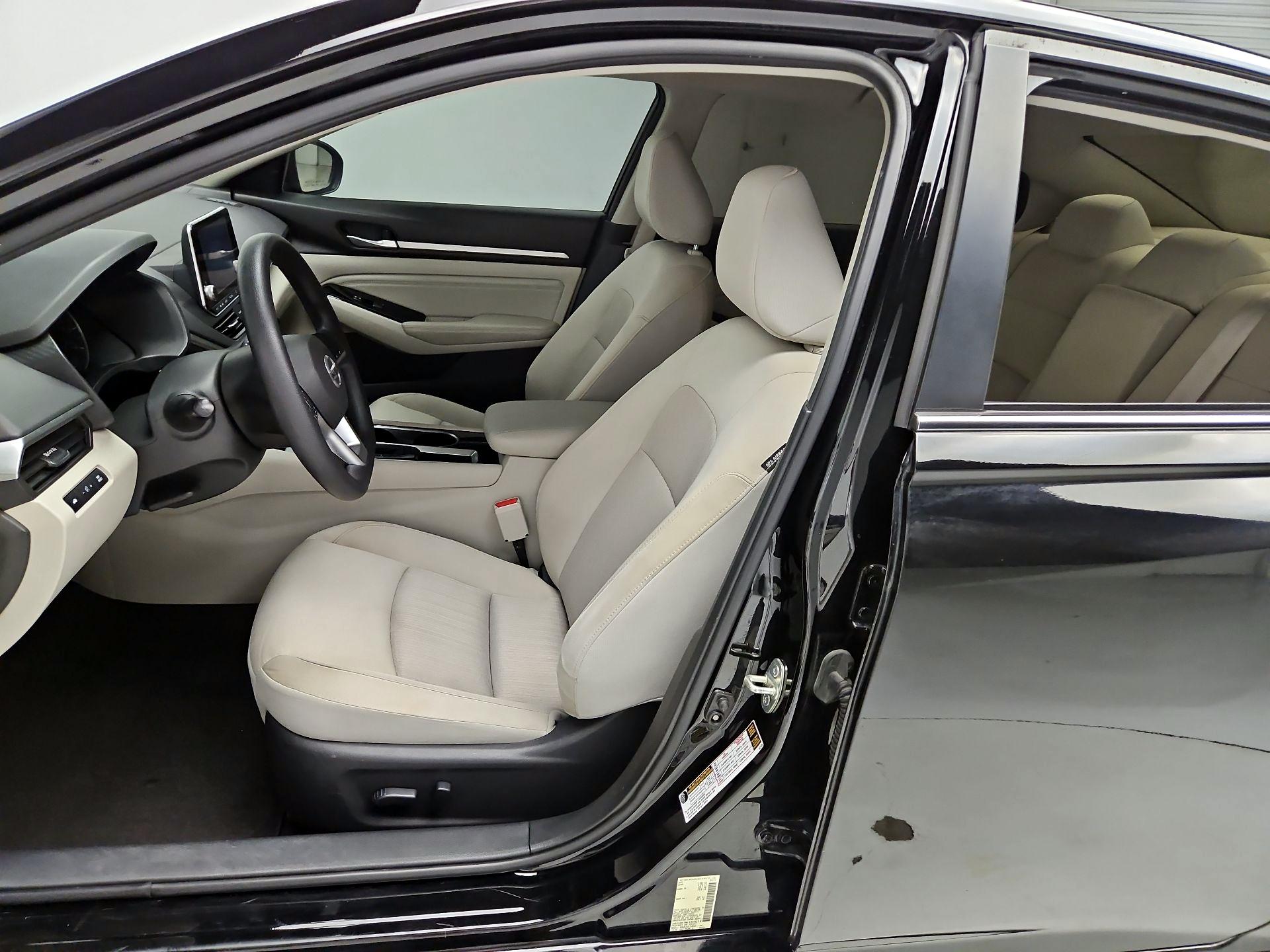 Thumbnail: 2021 Nissan Altima - 11