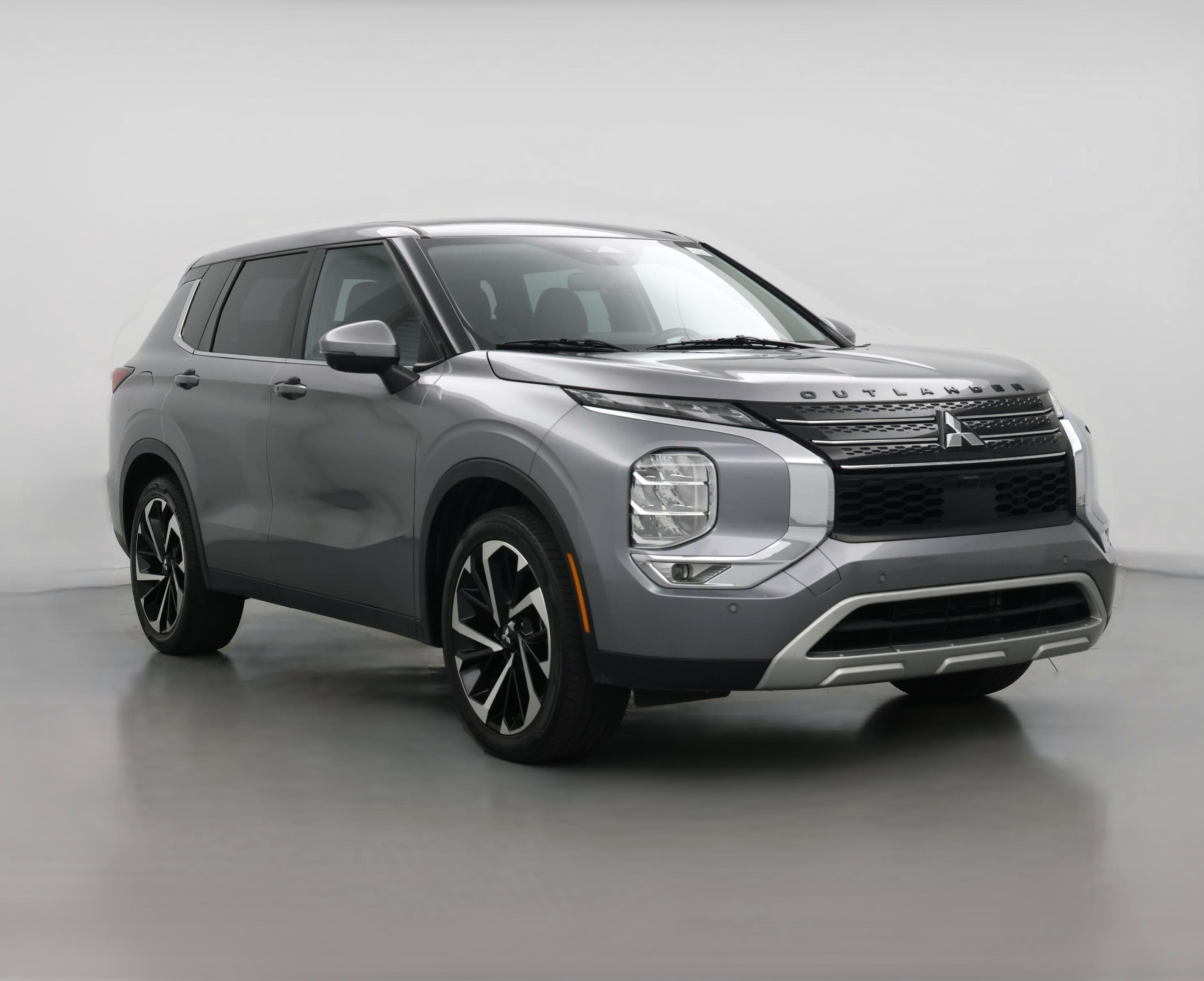 Thumbnail: 2023 Mitsubishi Outlander - 1