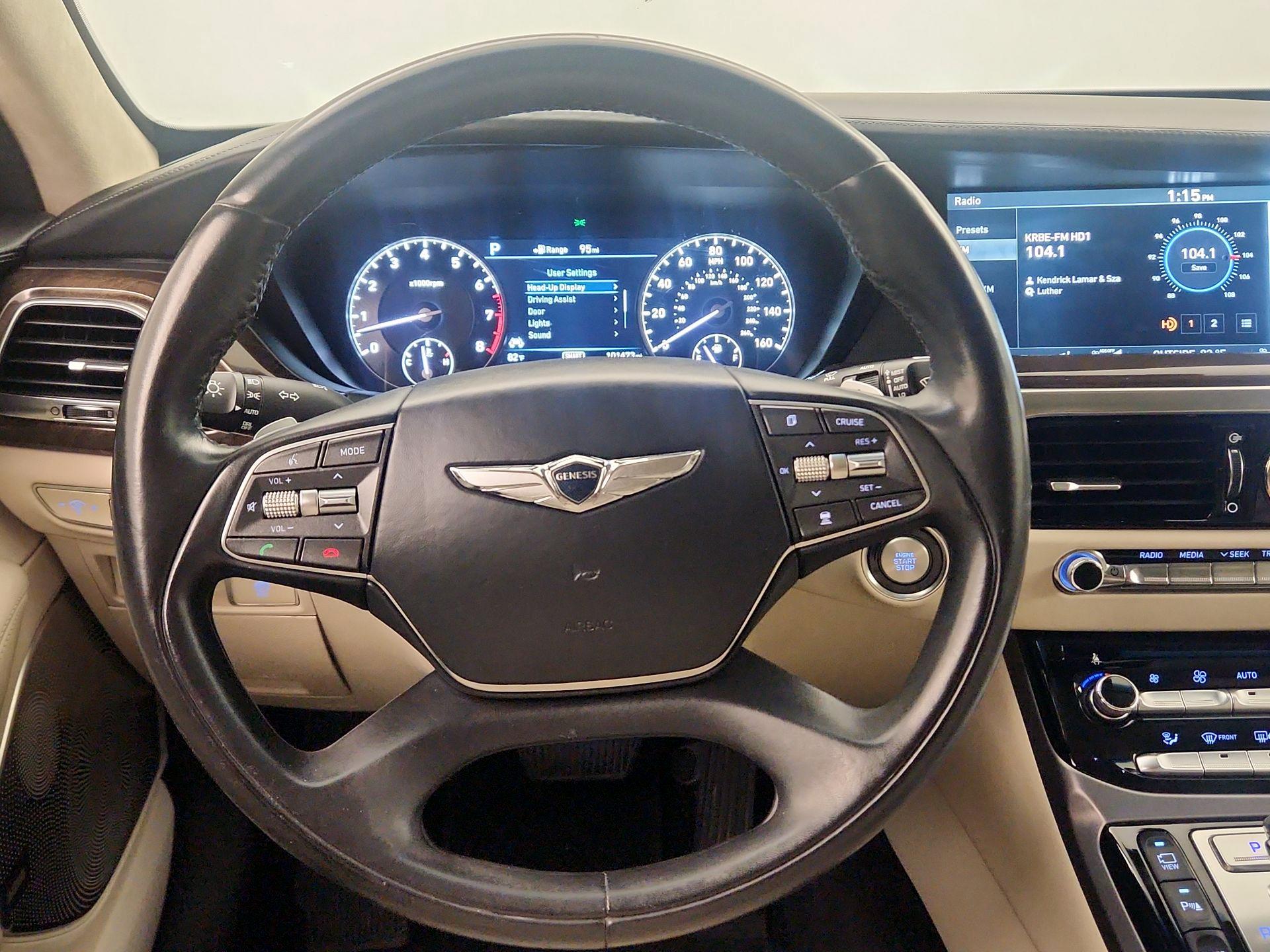 Thumbnail: 2018 Genesis G90 - 10