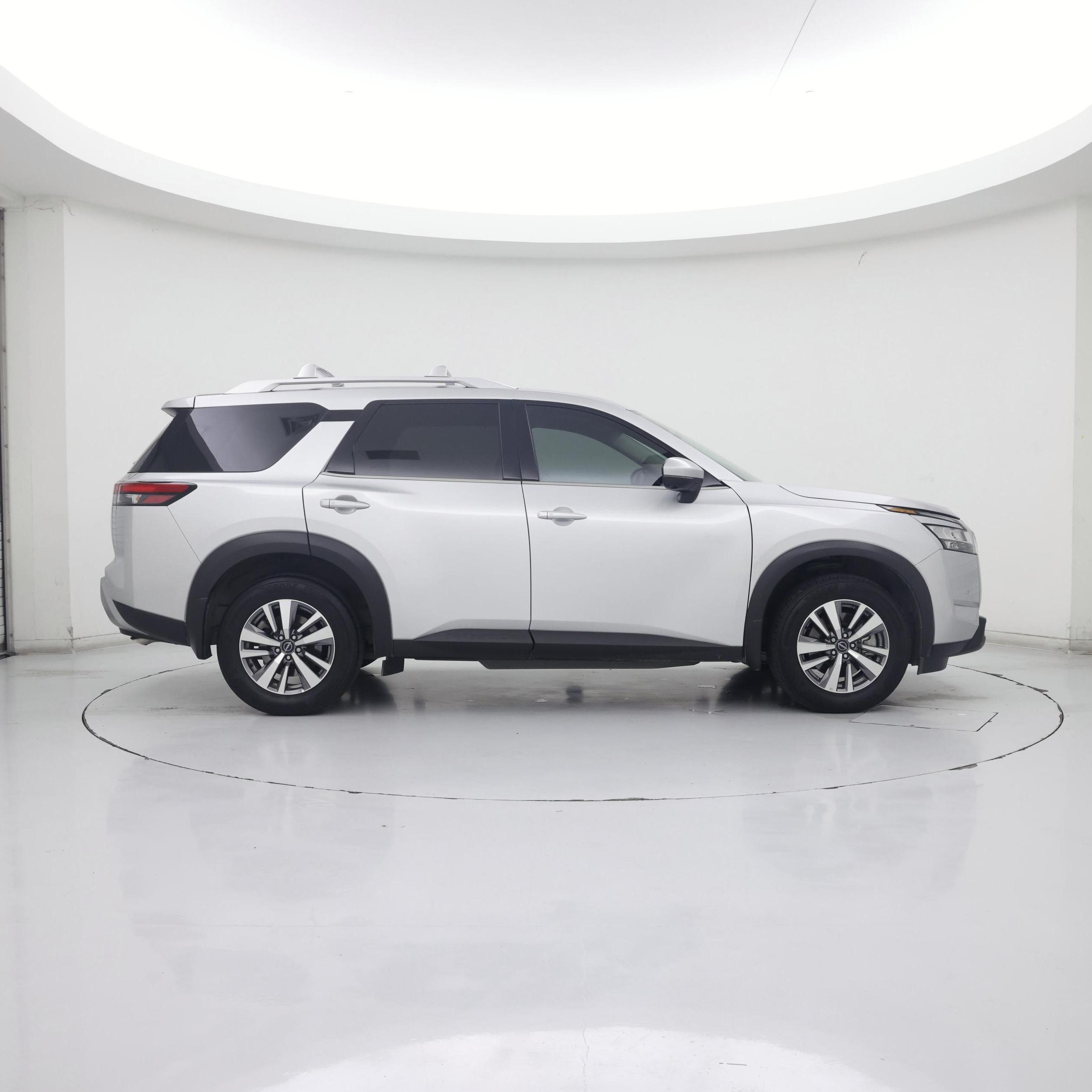 Thumbnail: 2023 Nissan Pathfinder - 7
