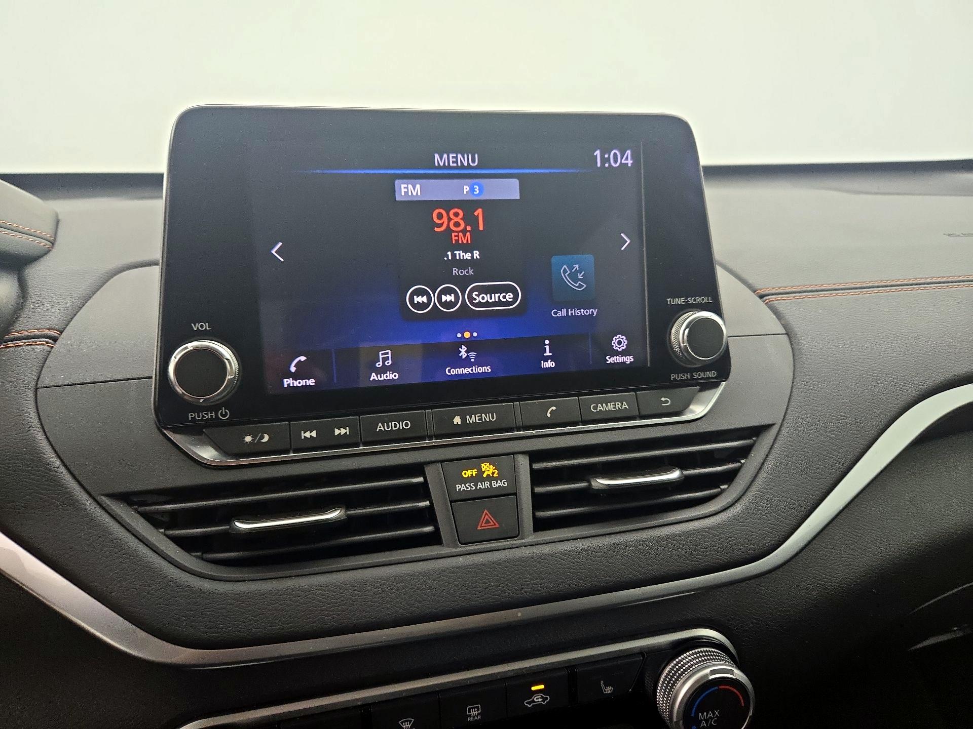 Thumbnail: 2019 Nissan Altima - 15