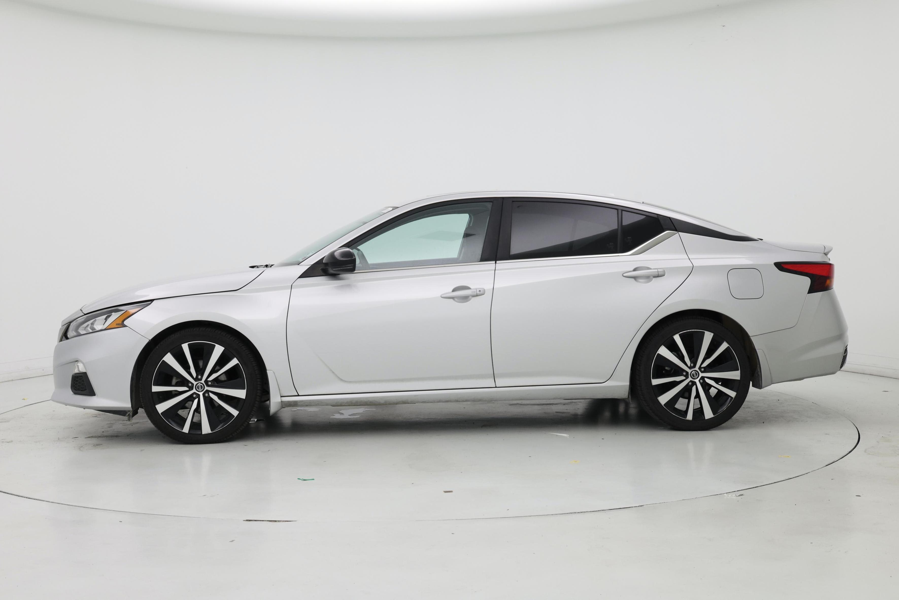 Thumbnail: 2019 Nissan Altima - 3