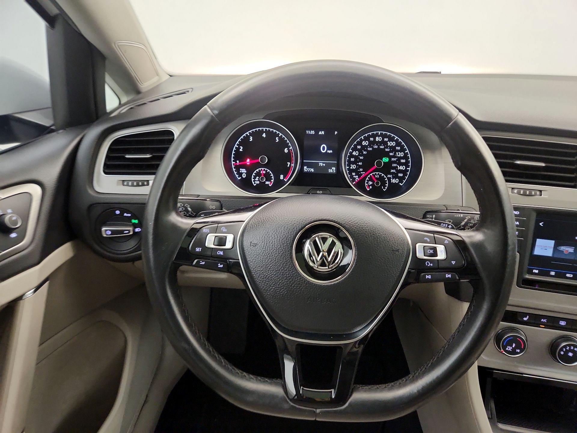 Thumbnail: 2017 Volkswagen Golf - 10