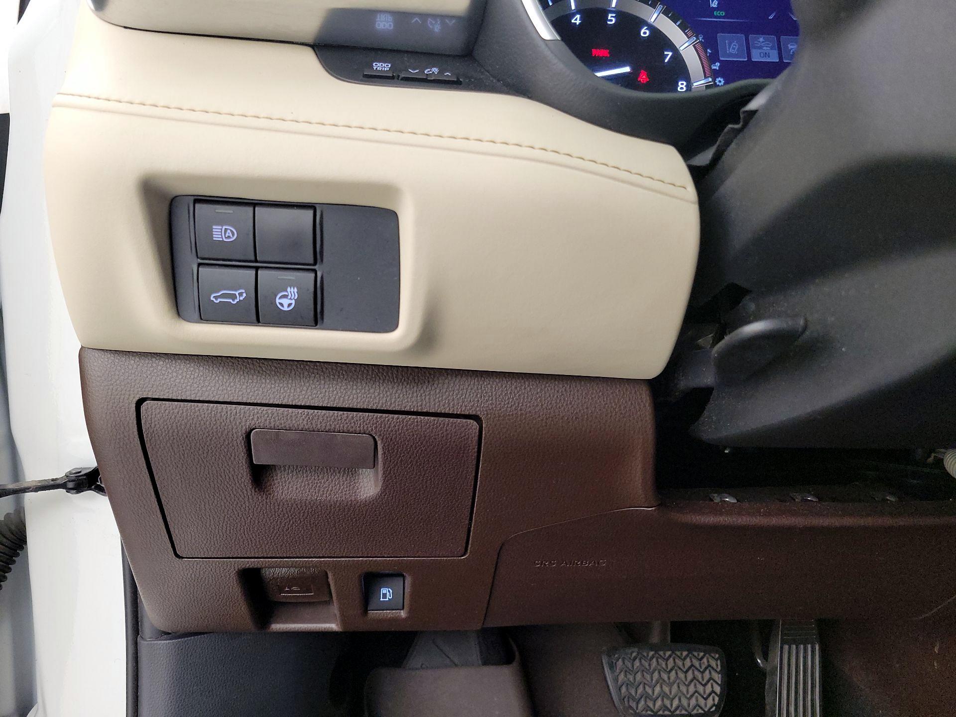 Thumbnail: 2021 Toyota Highlander - 13