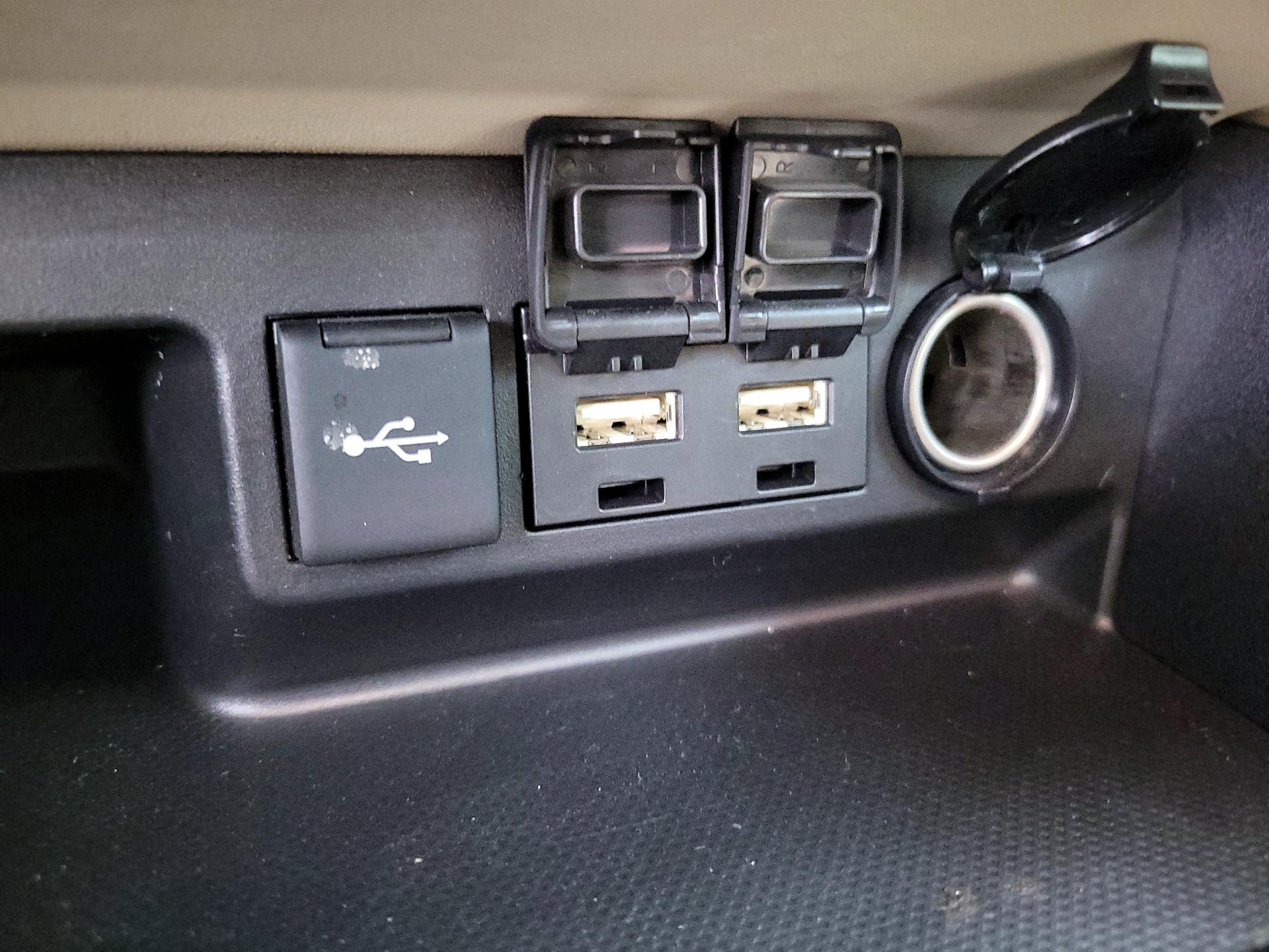 Thumbnail: 2021 Toyota Highlander - 19