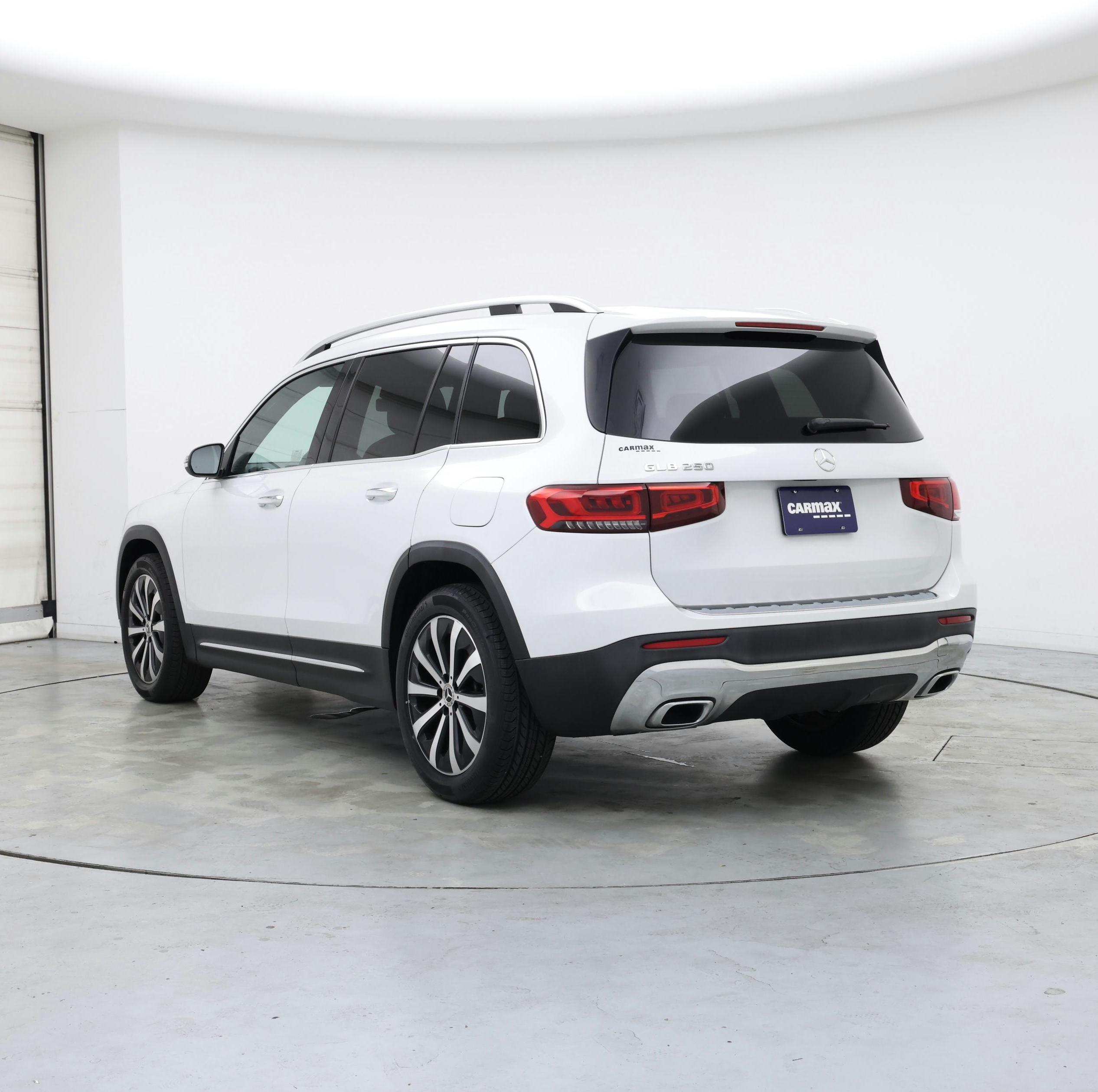Thumbnail: 2020 Mercedes-Benz GLB - 2