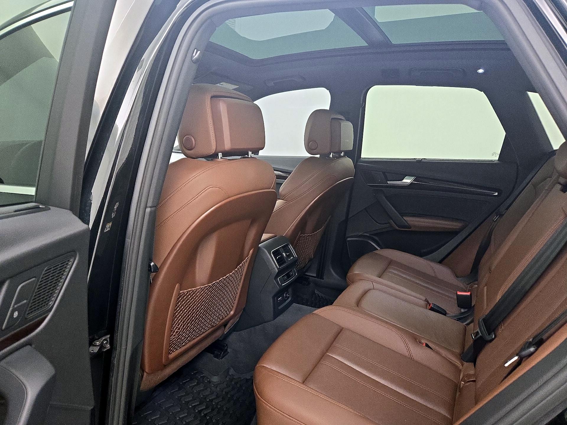 Thumbnail: 2019 Audi Q5 - 19