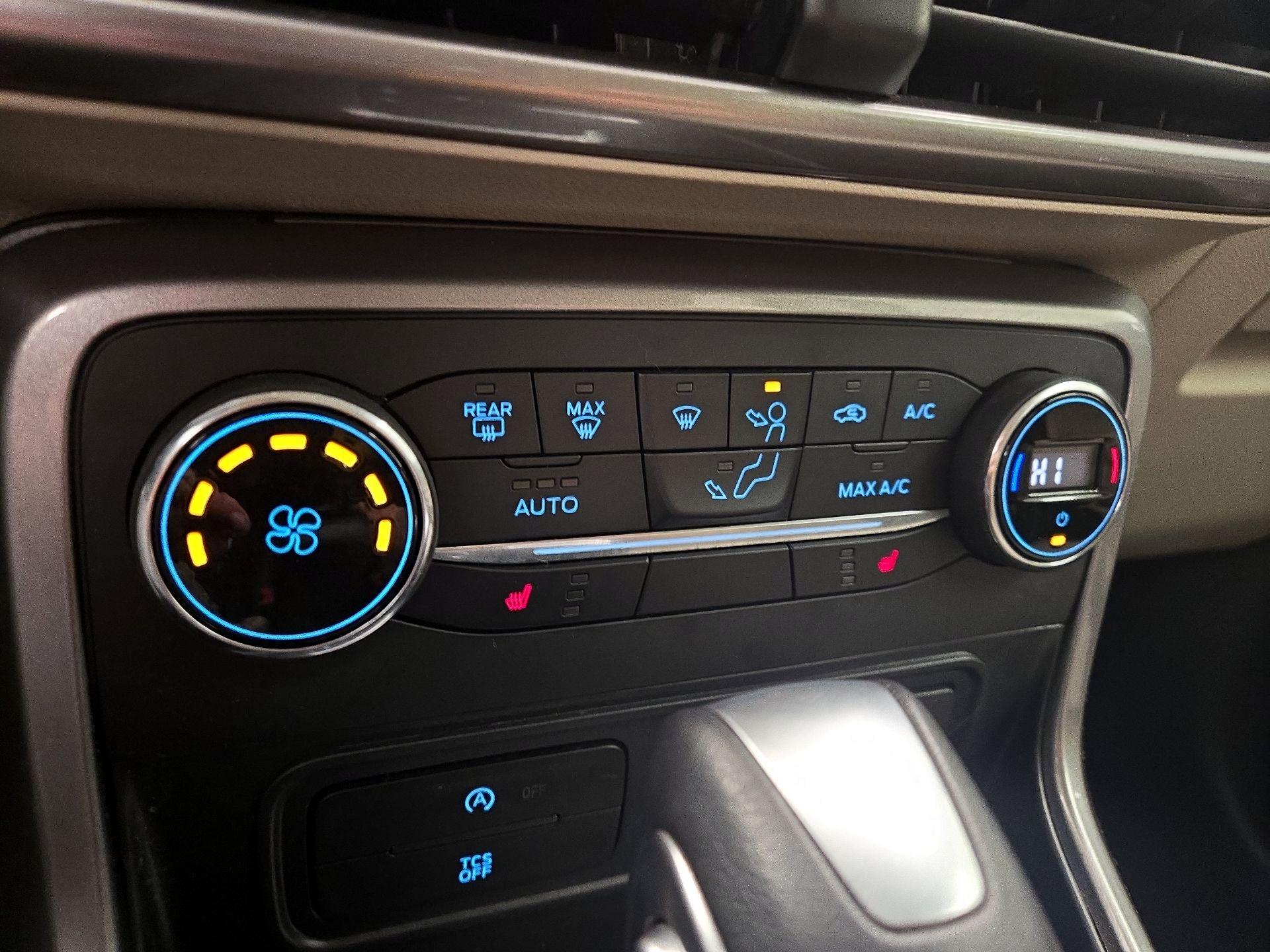 Thumbnail: 2019 Ford EcoSport - 16