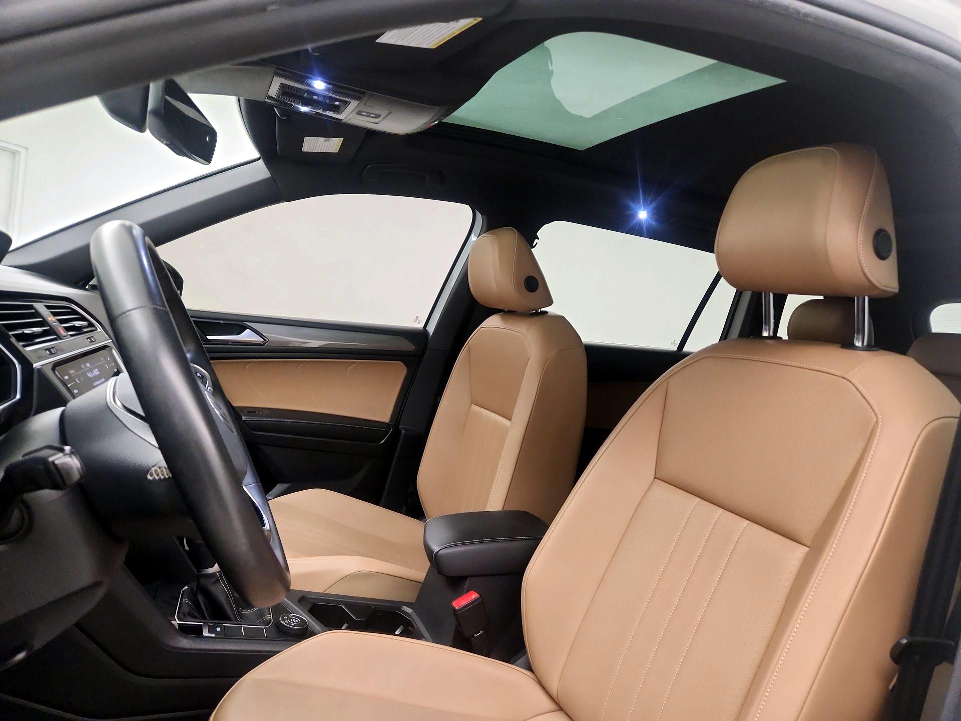 Thumbnail: 2022 Volkswagen Tiguan - 19