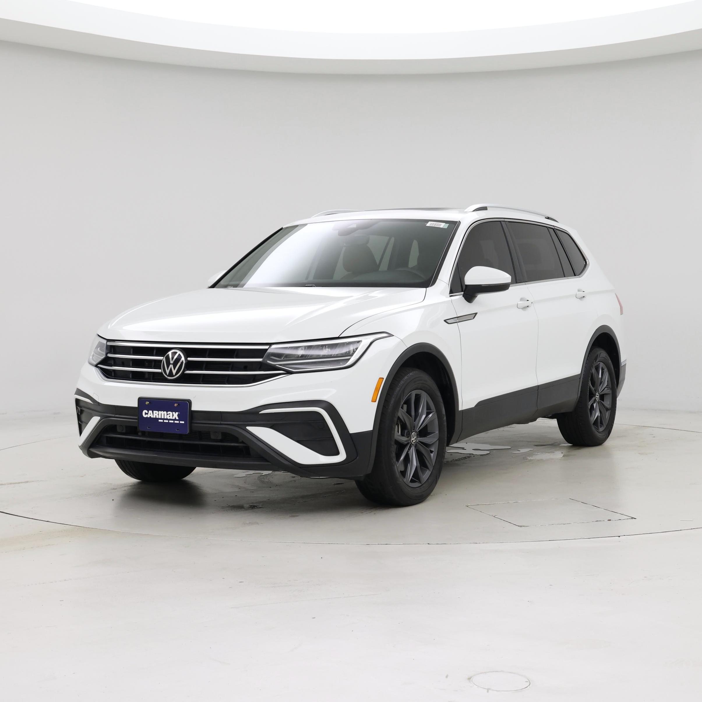 Thumbnail: 2022 Volkswagen Tiguan - 4