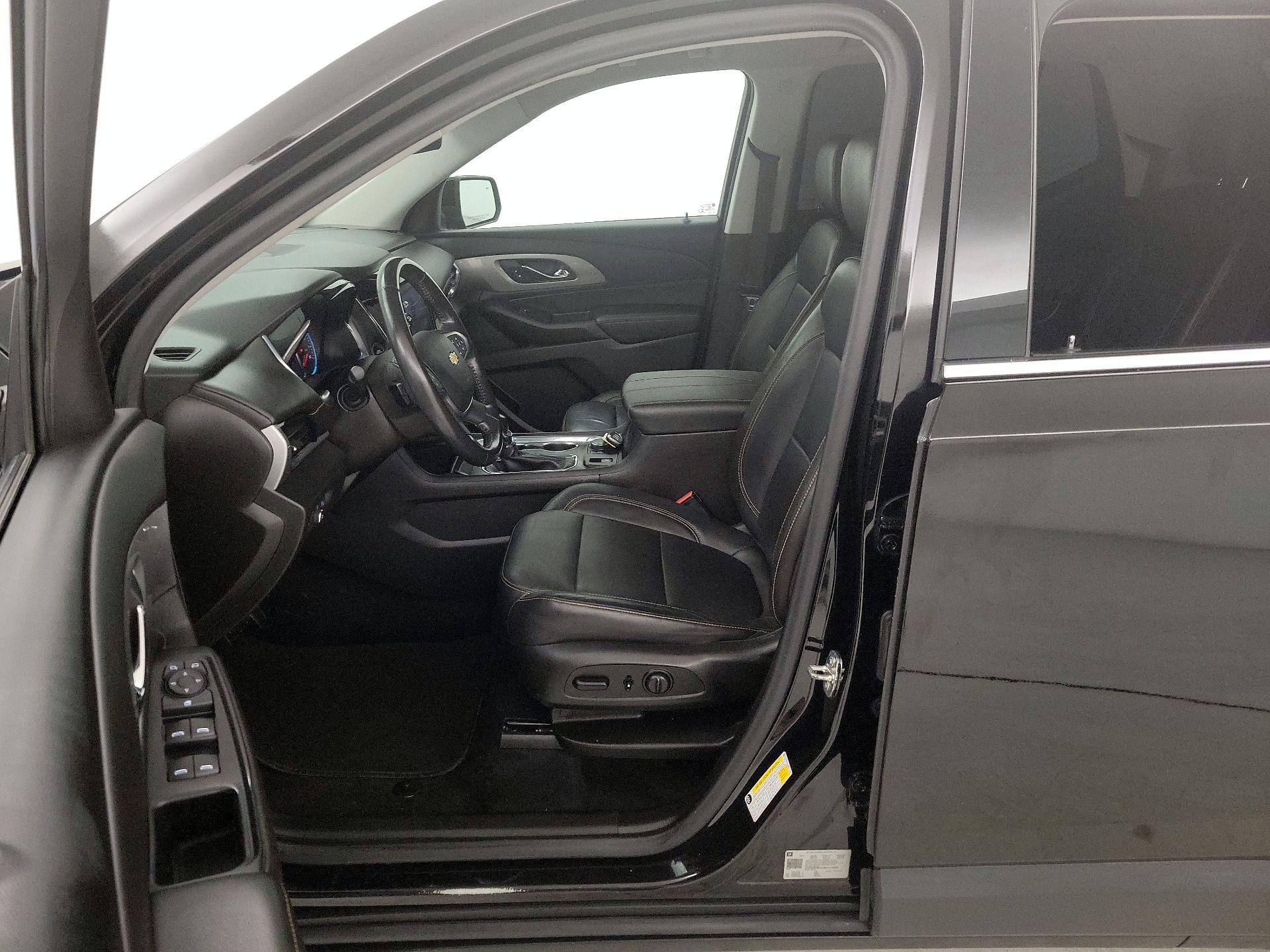 Thumbnail: 2021 Chevrolet Traverse - 11
