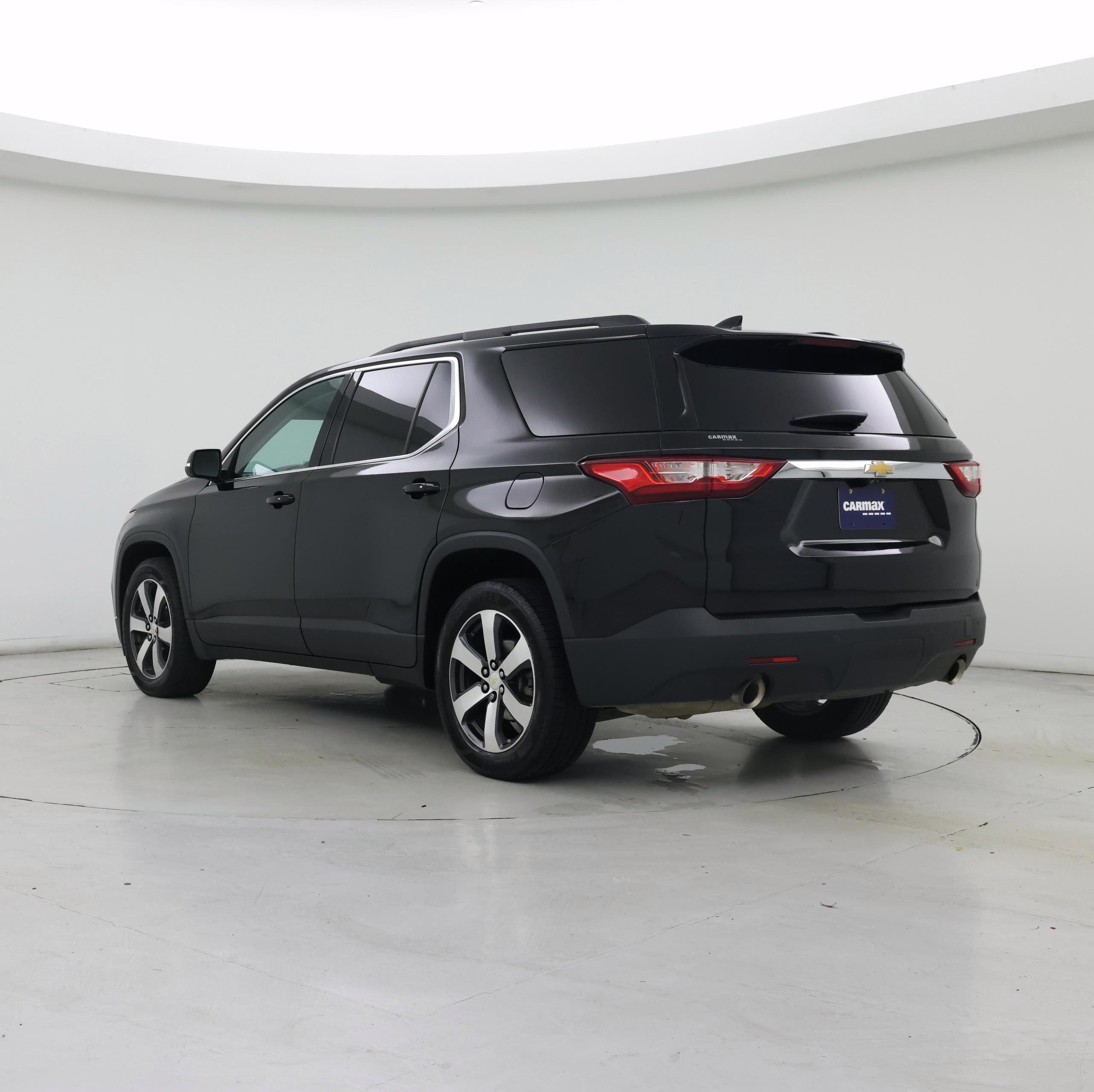 Thumbnail: 2021 Chevrolet Traverse - 2