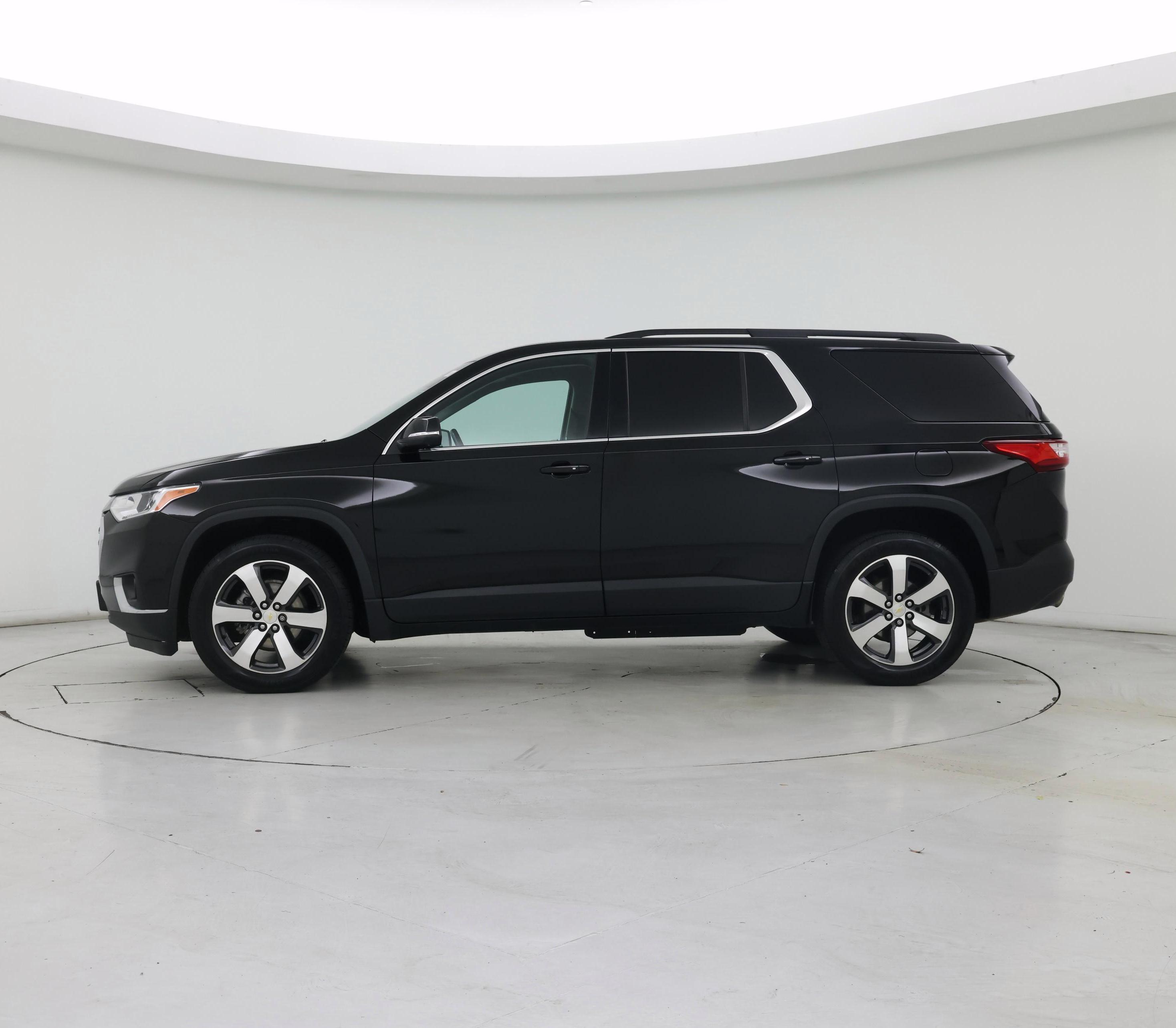 Thumbnail: 2021 Chevrolet Traverse - 3