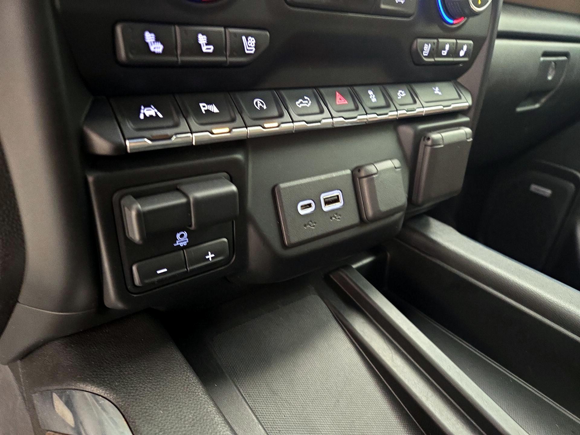 Thumbnail: 2021 Chevrolet Silverado 1500 - 18