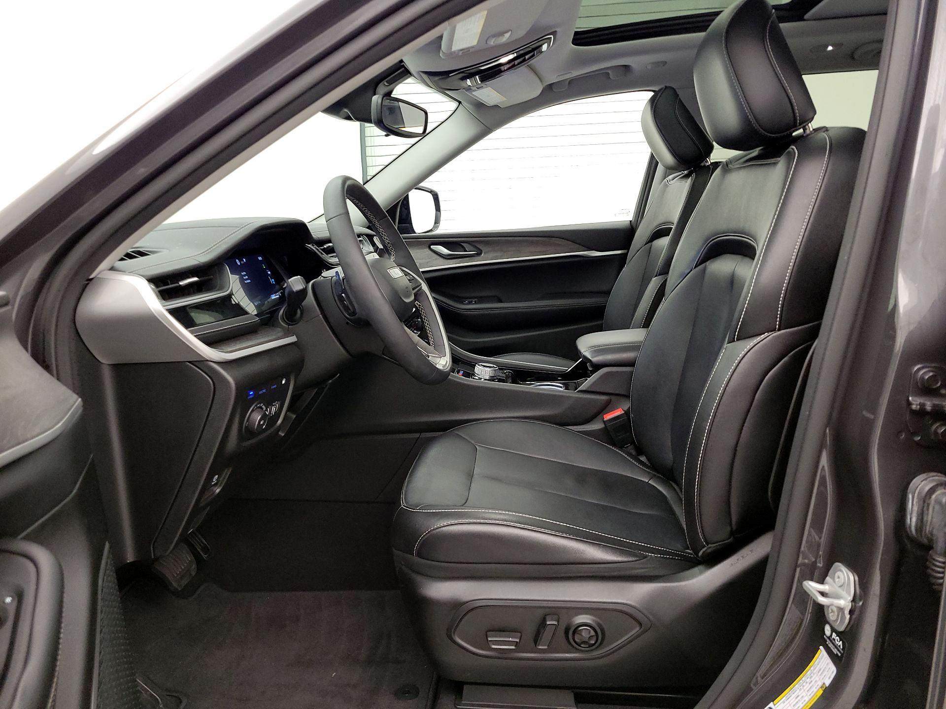 Thumbnail: 2022 Jeep Grand Cherokee - 11