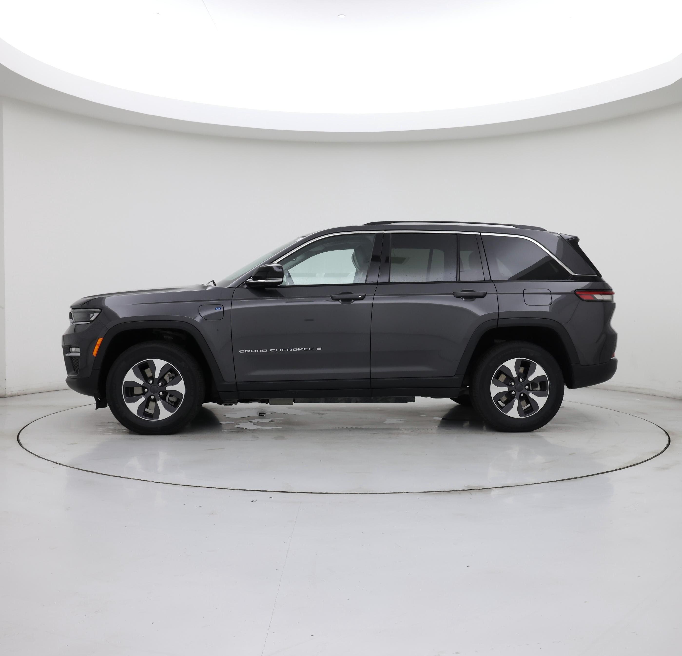 Thumbnail: 2022 Jeep Grand Cherokee - 3