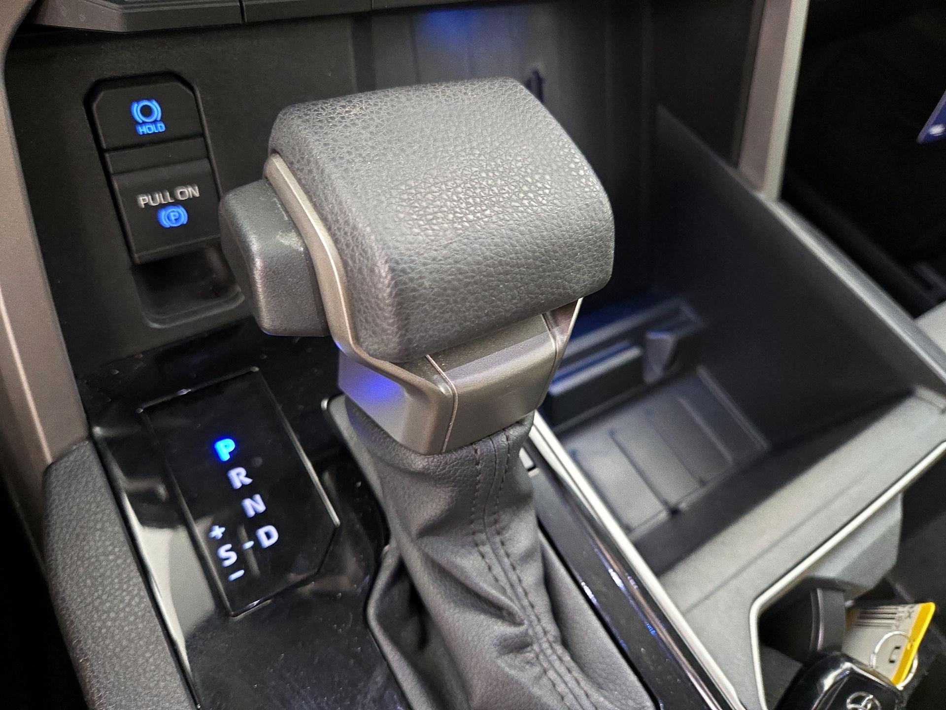 Thumbnail: 2022 Toyota Tundra - 17