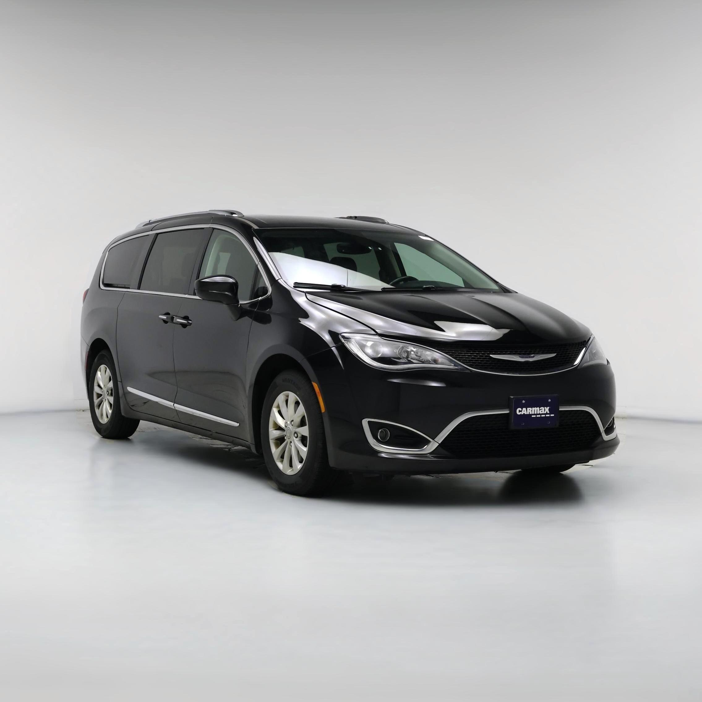Thumbnail: 2019 Chrysler Pacifica - 1
