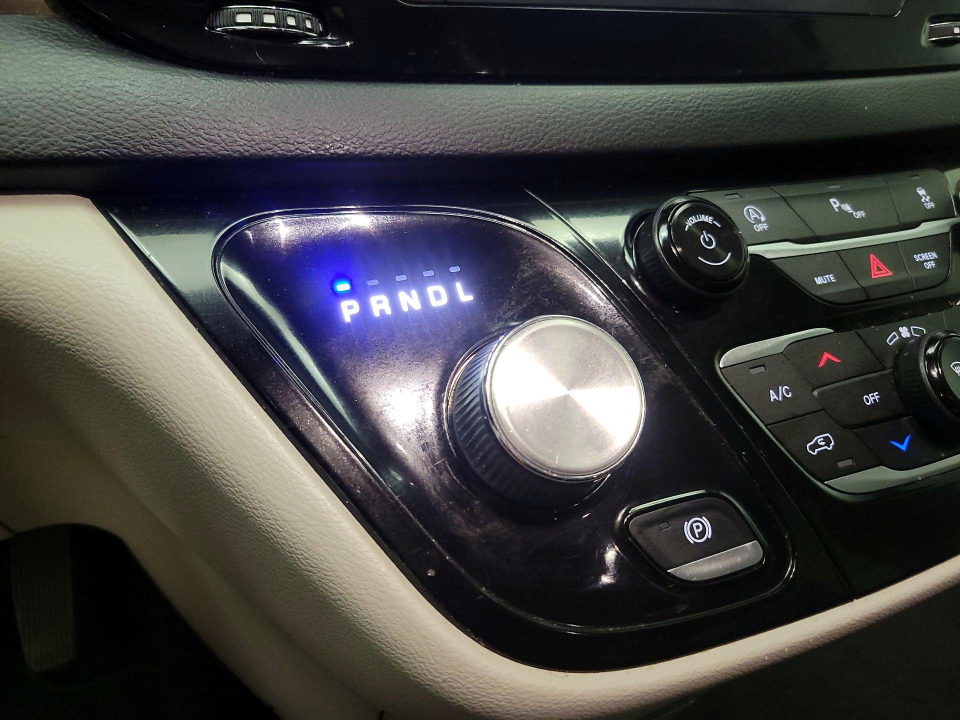 Thumbnail: 2019 Chrysler Pacifica - 17