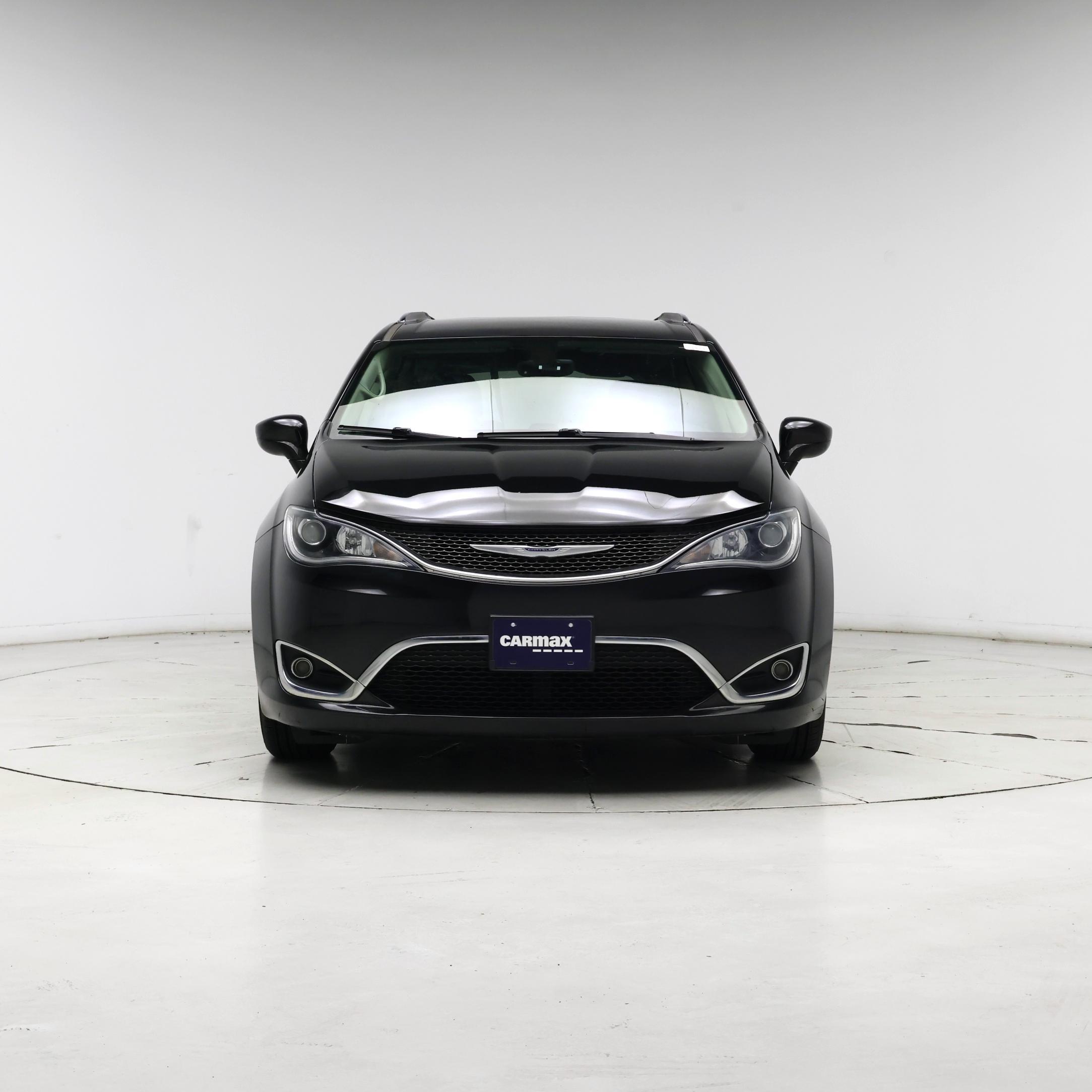 Thumbnail: 2019 Chrysler Pacifica - 5