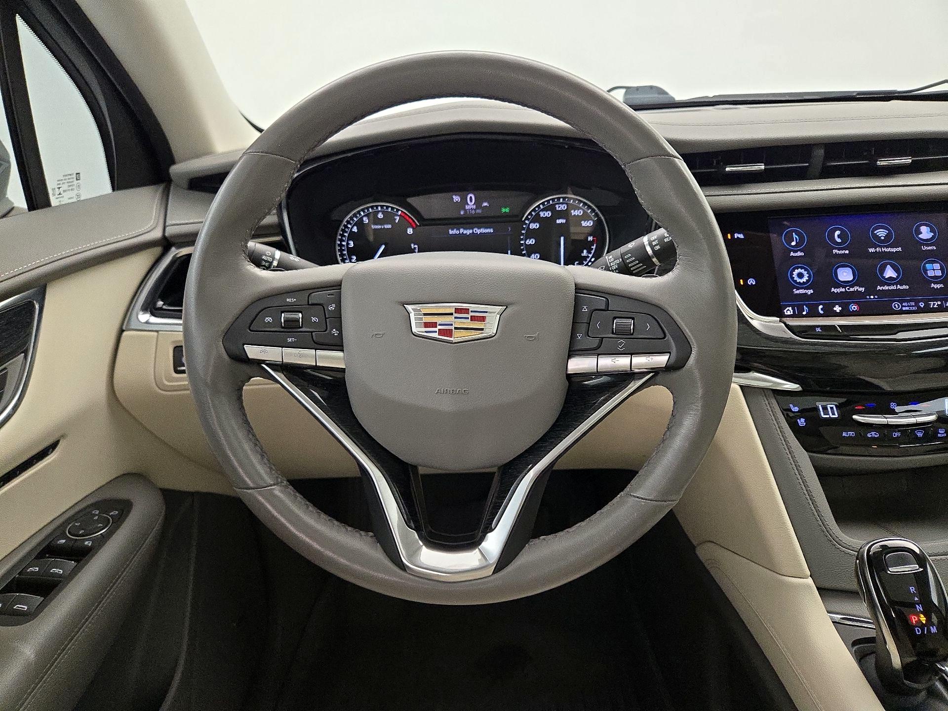 Thumbnail: 2022 Cadillac XT6 - 10