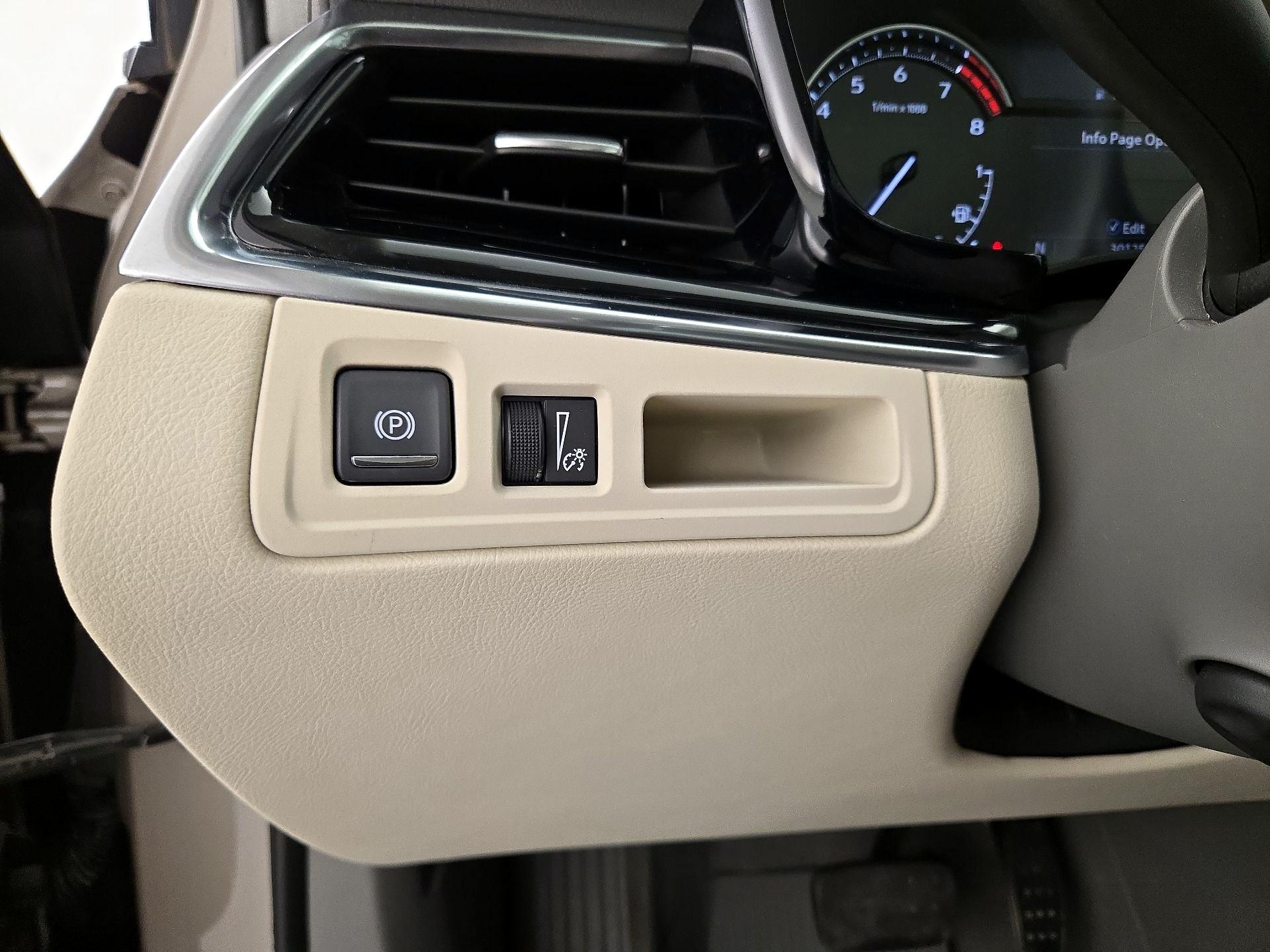 Thumbnail: 2022 Cadillac XT6 - 13