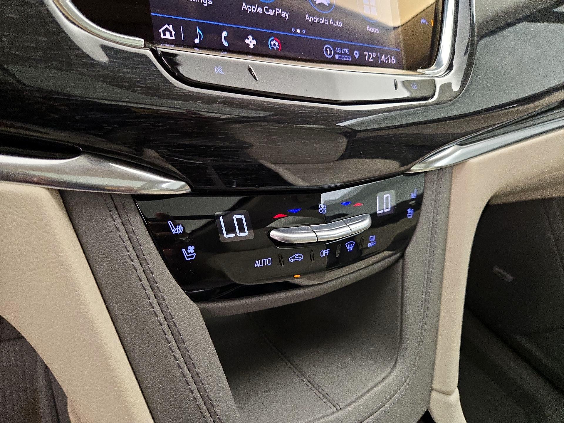 Thumbnail: 2022 Cadillac XT6 - 16