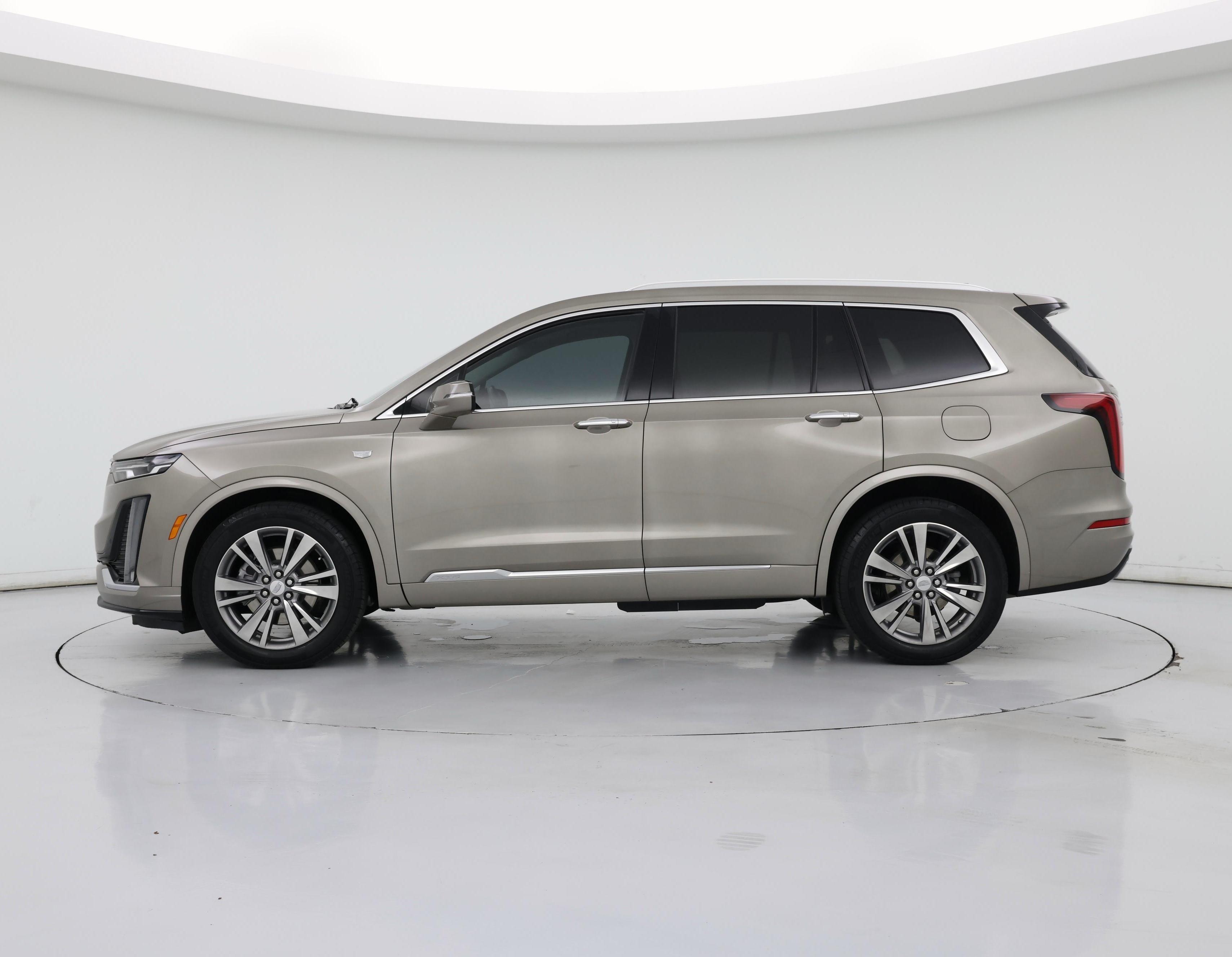 Thumbnail: 2022 Cadillac XT6 - 3