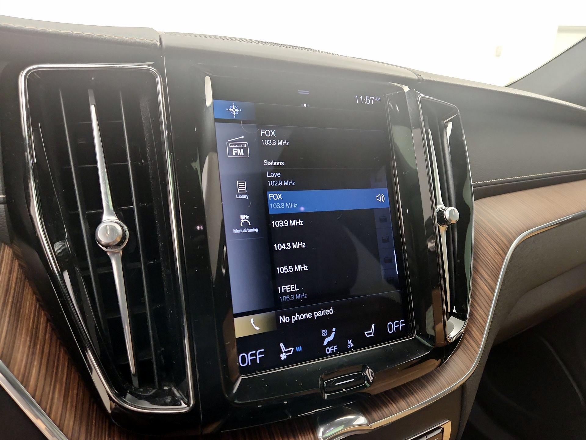 Thumbnail: 2021 Volvo XC60 - 16