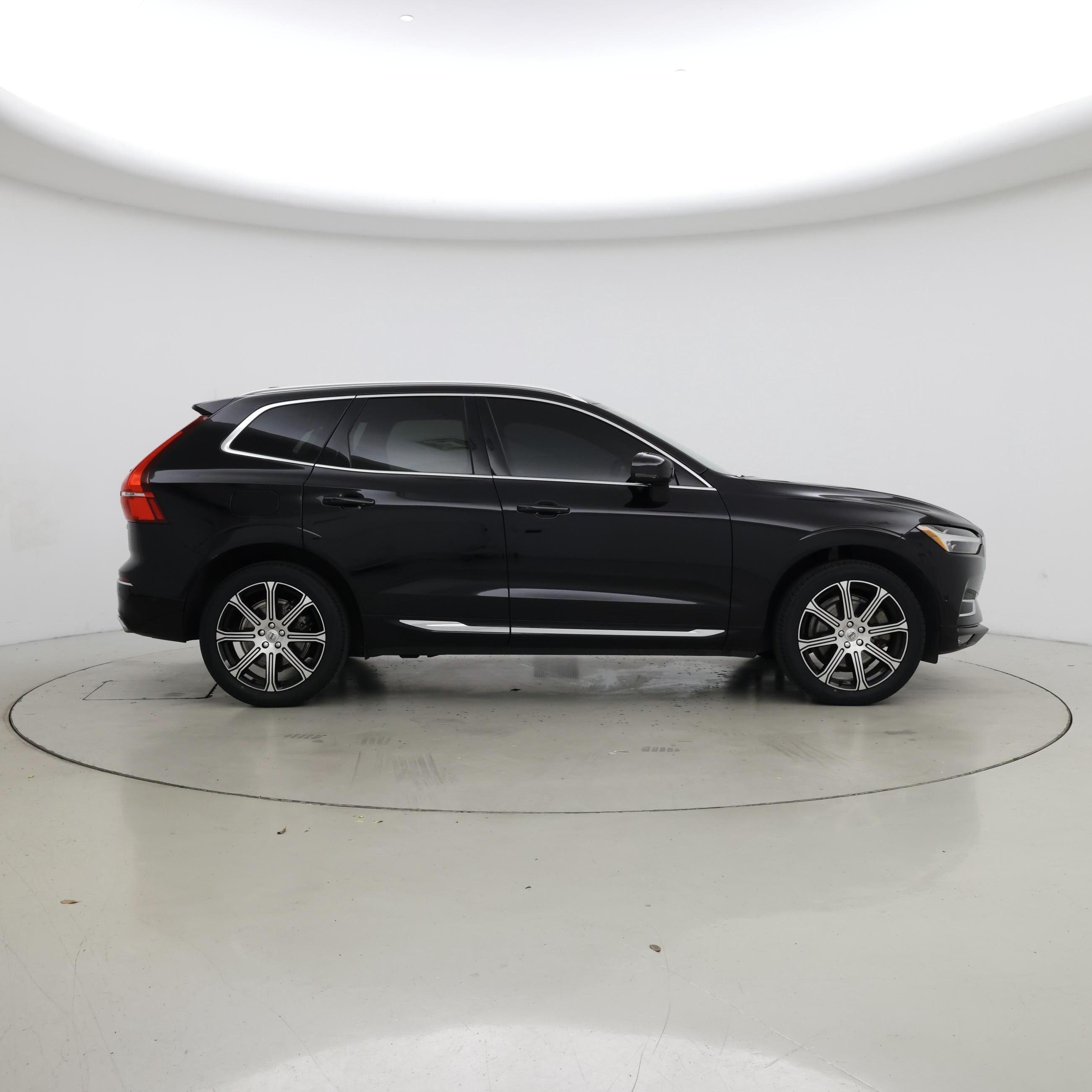 Thumbnail: 2021 Volvo XC60 - 7