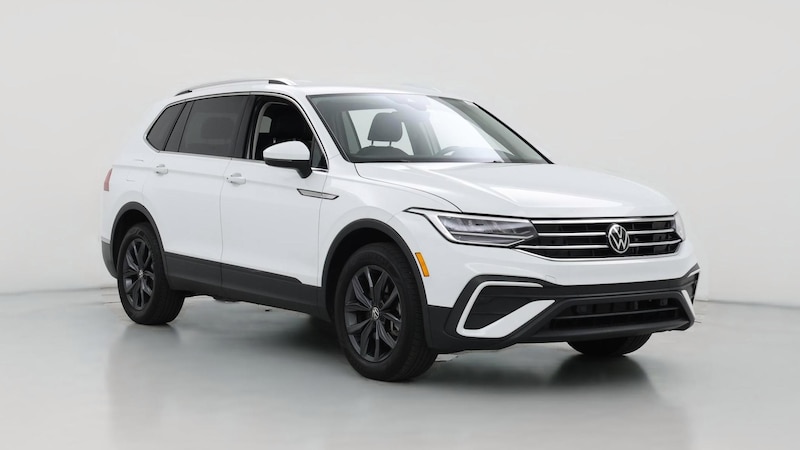 2022 Volkswagen Tiguan SE Hero Image