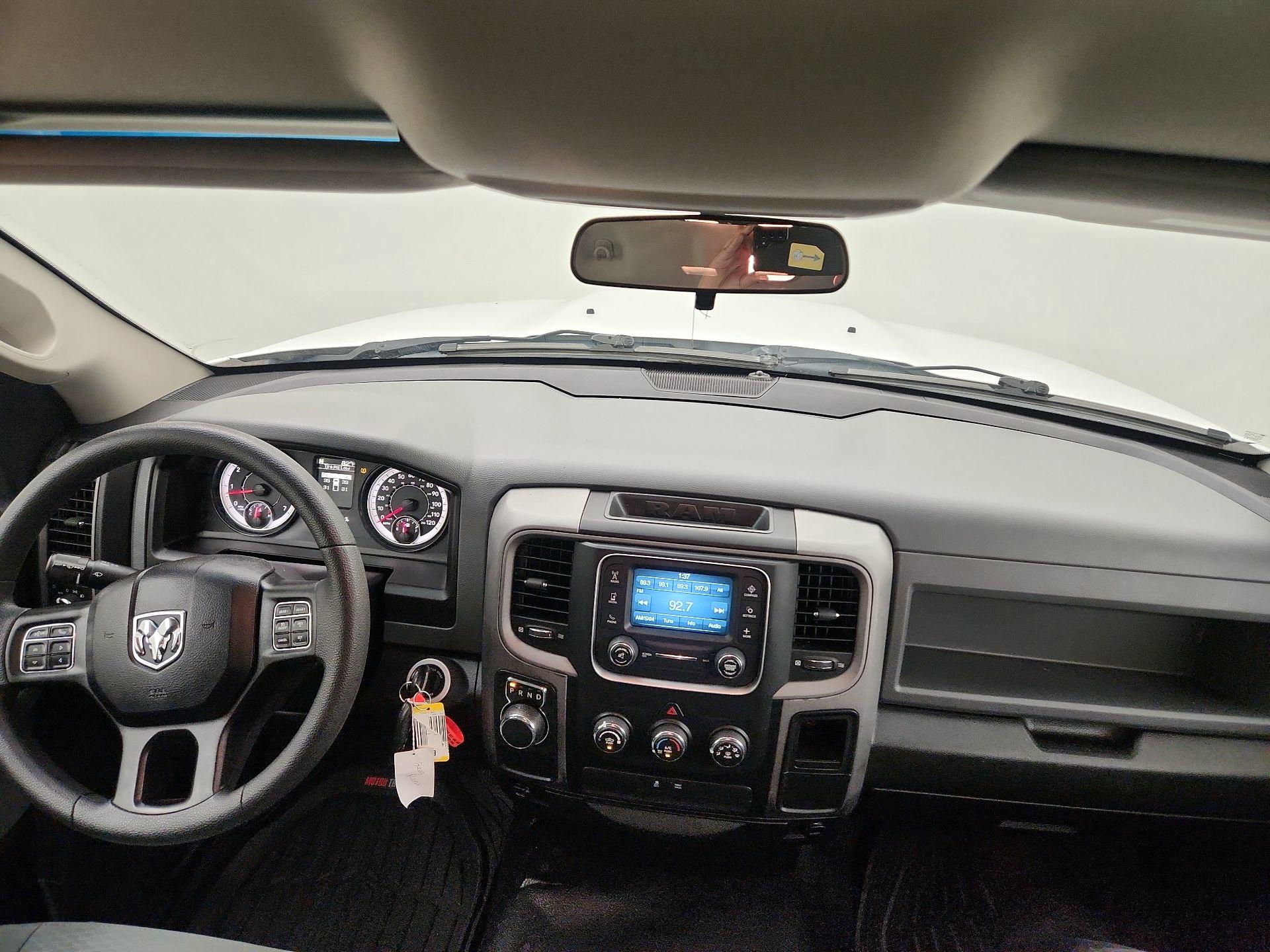 Thumbnail: 2019 RAM 1500 Classic - 9