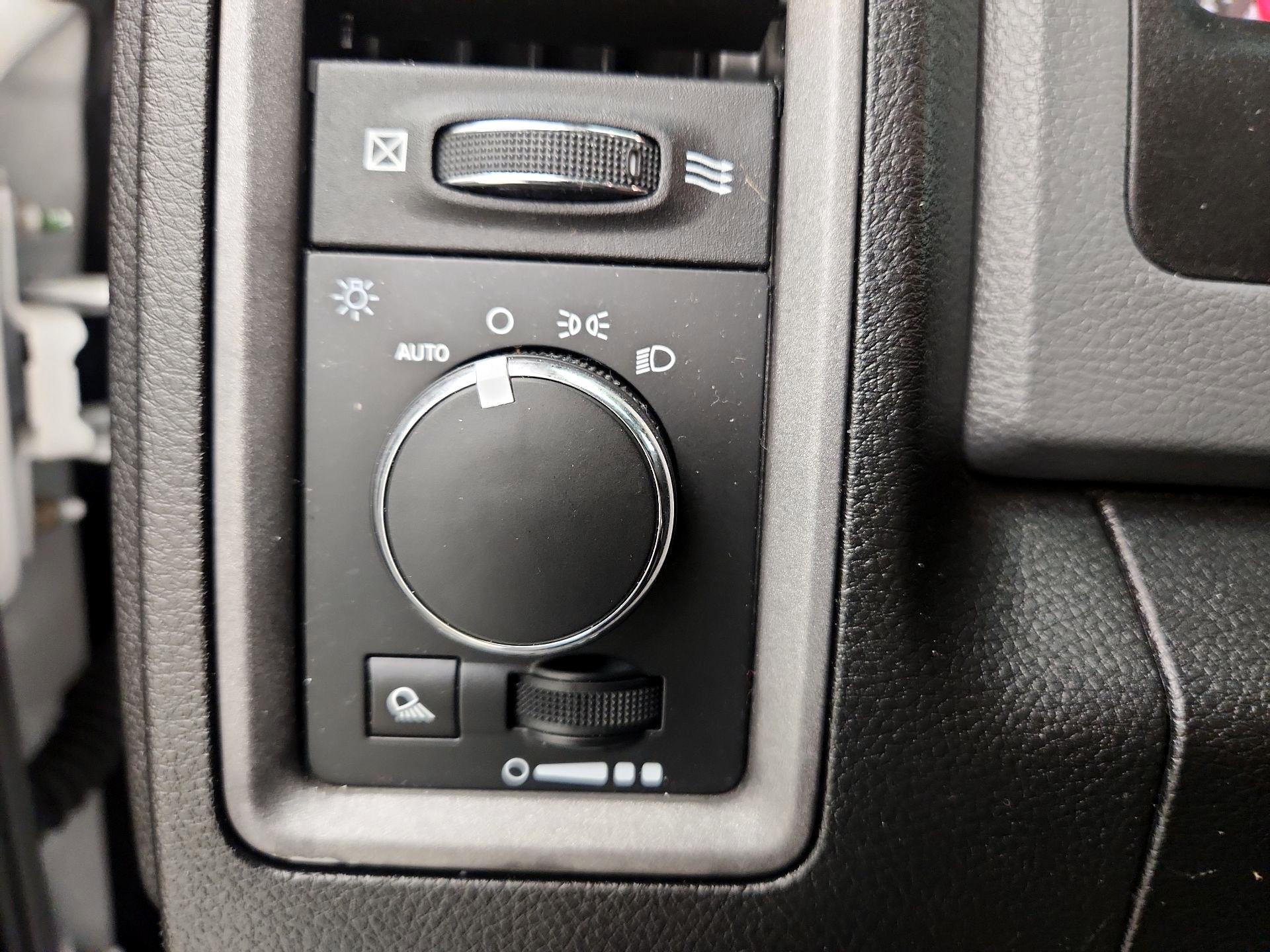 Thumbnail: 2019 RAM 1500 Classic - 13
