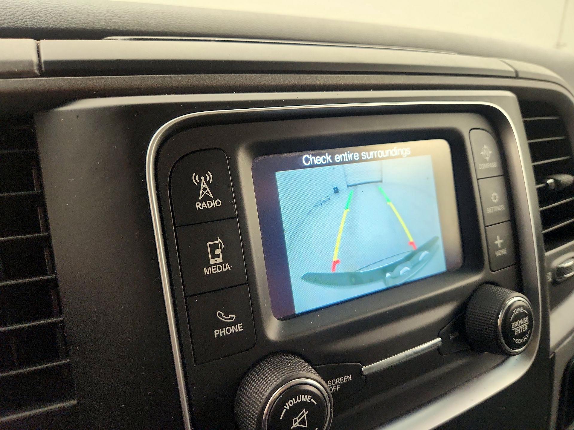 Thumbnail: 2019 RAM 1500 Classic - 14
