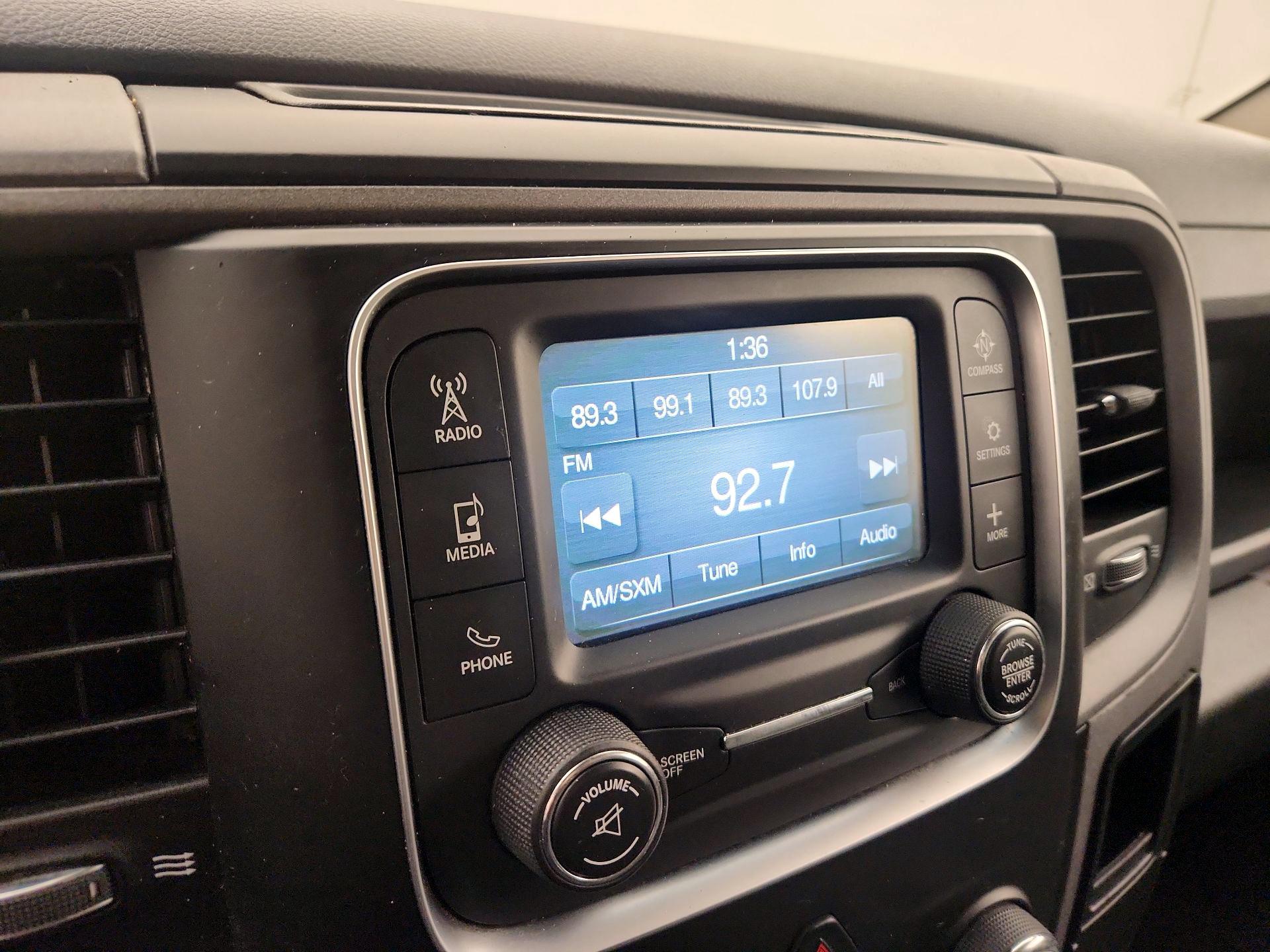 Thumbnail: 2019 RAM 1500 Classic - 15