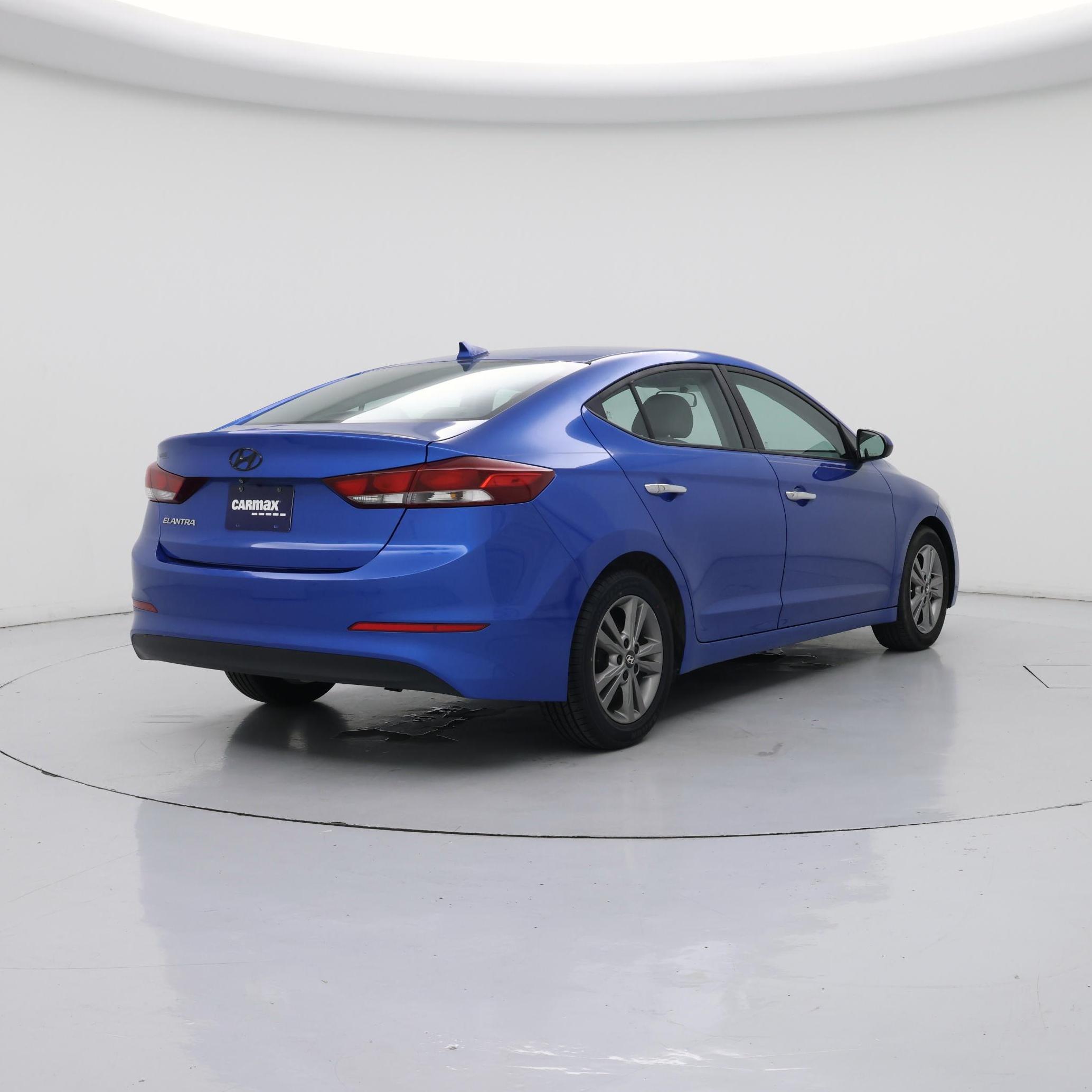 Thumbnail: 2017 Hyundai Elantra - 8