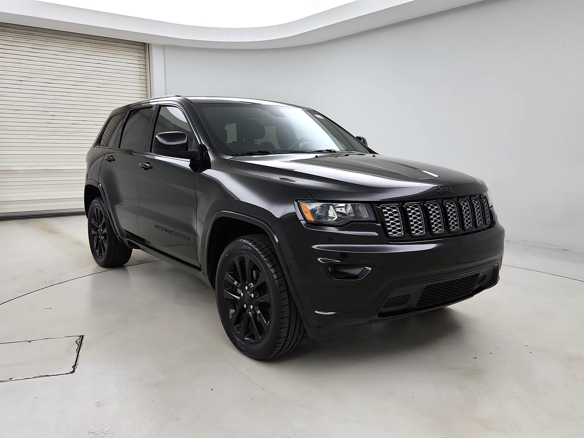Thumbnail: 2019 Jeep Grand Cherokee - 1