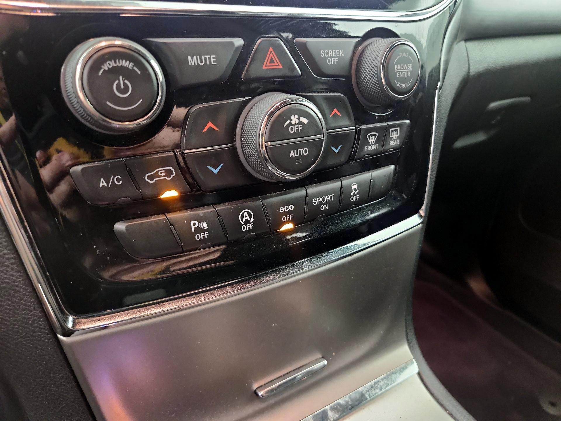 Thumbnail: 2019 Jeep Grand Cherokee - 15